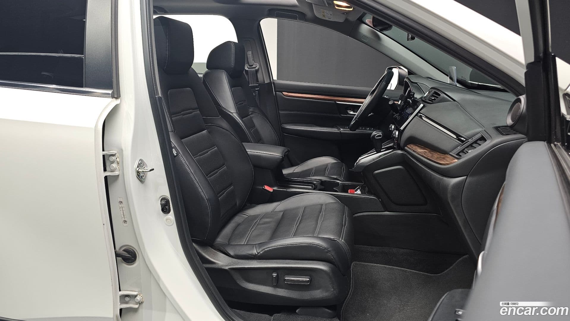 Main__Slider__Photo:CR-V Honda 2017.11-9