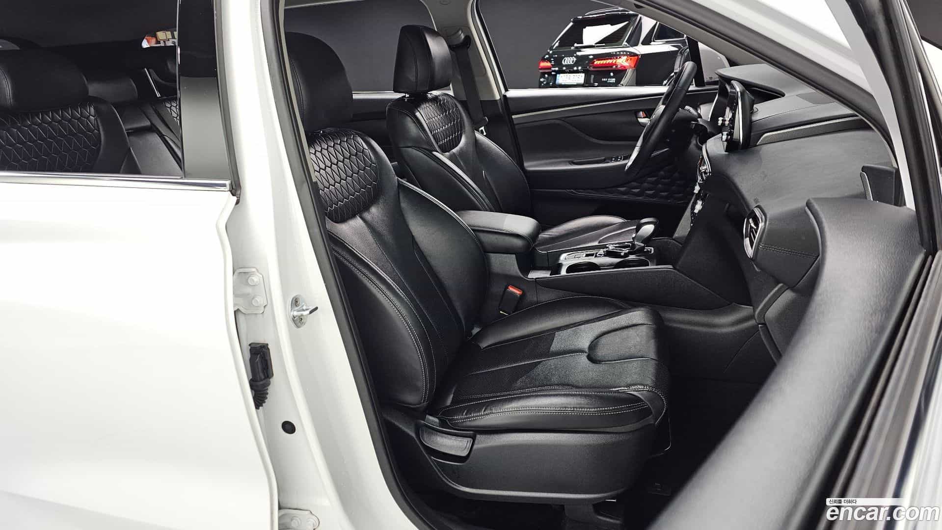 Santafe Hyundai 2019.0-INNER-010