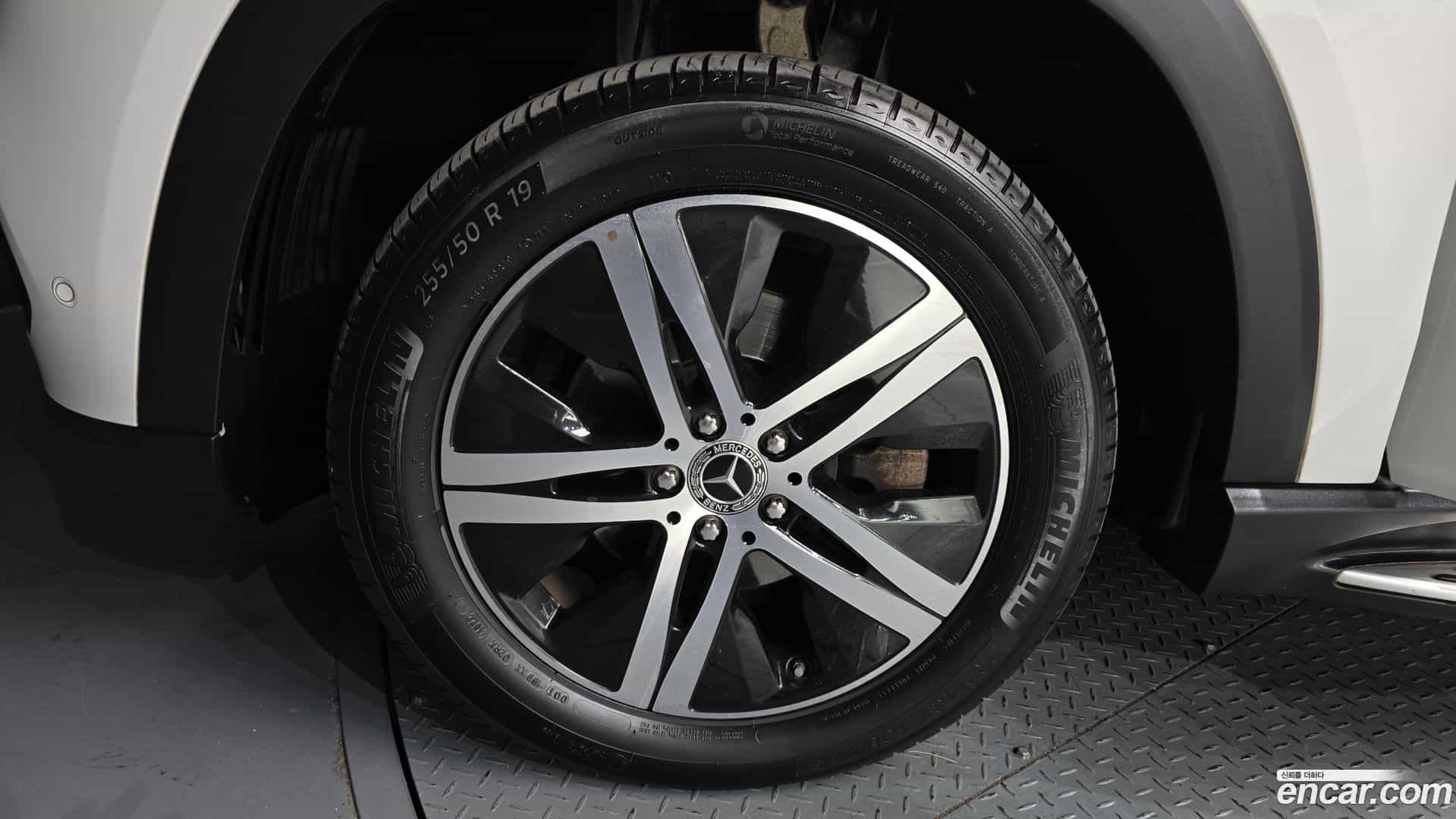 GLE-Class Mercedes-Benz 2020.7-OUTER-005