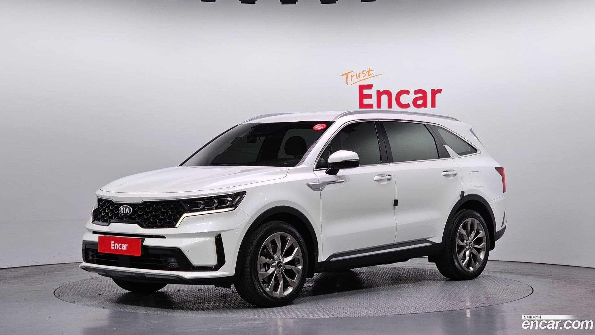 Main__Slider__Photo:Sorento Kia 2021.2-0