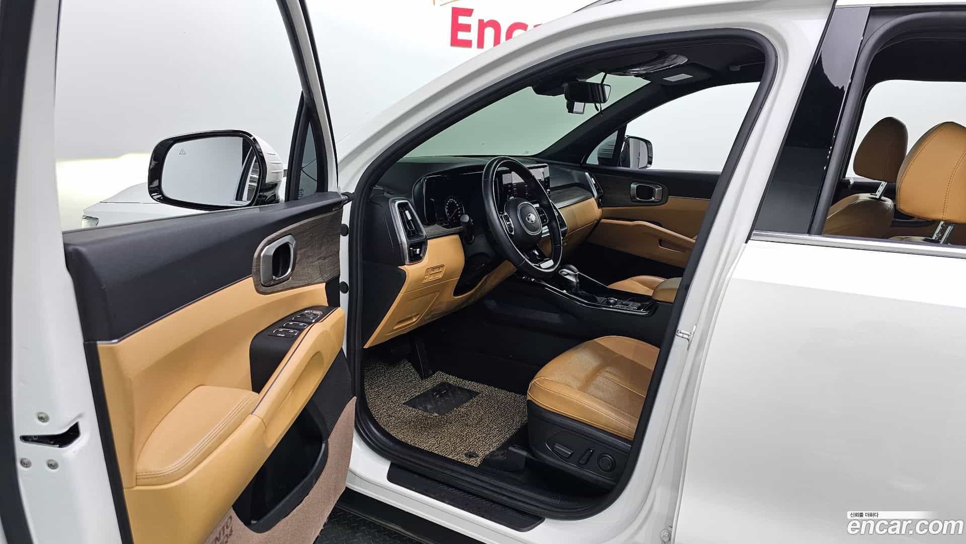Sorento Kia 2021.2-INNER-010