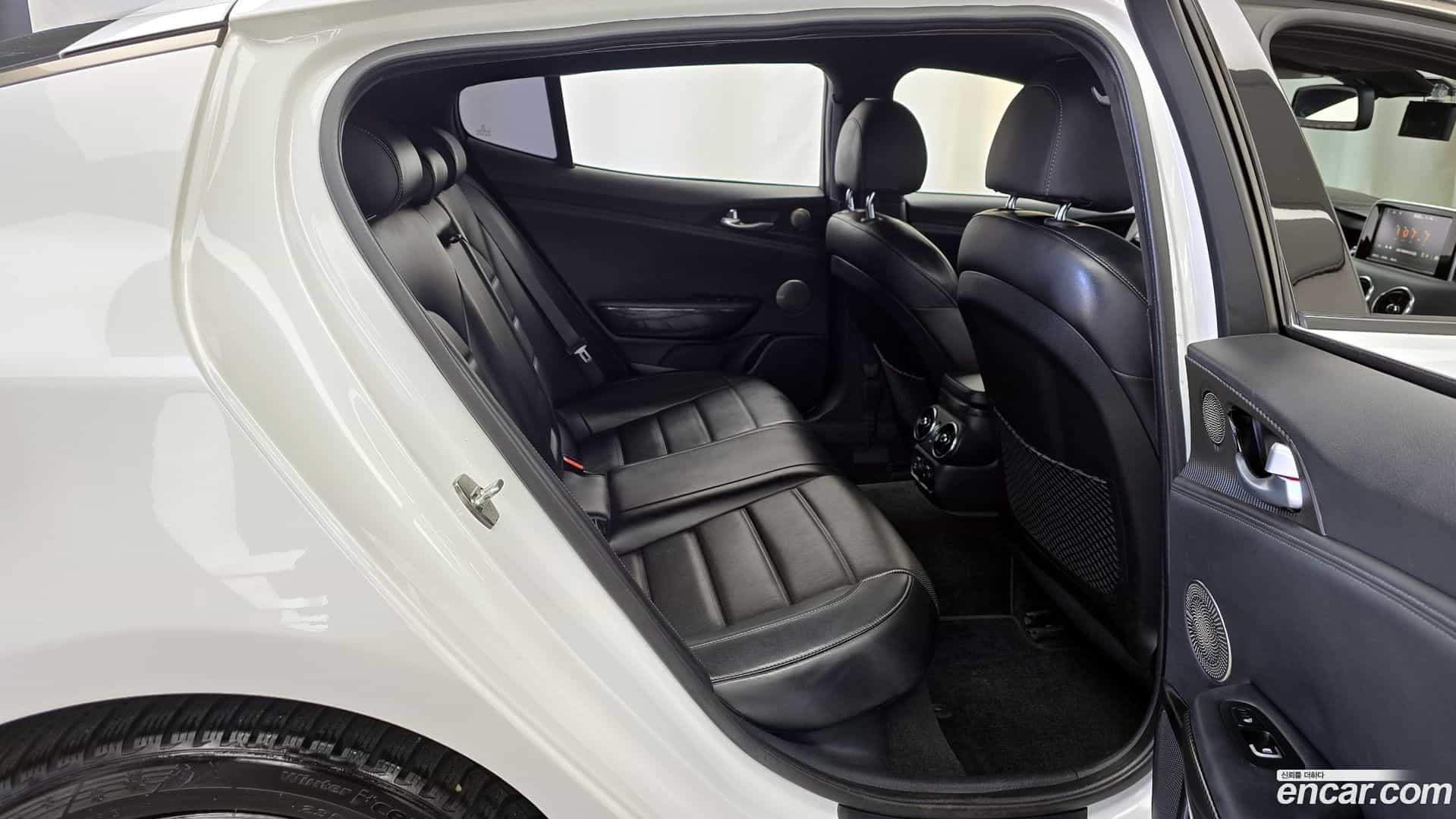 Stinger Kia 2018.7-OPTION-016