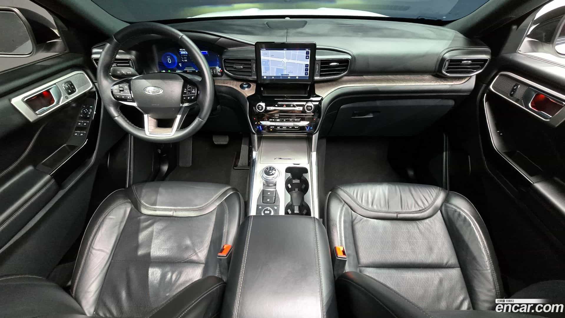 Explorer Ford 2023.11-INNER-007