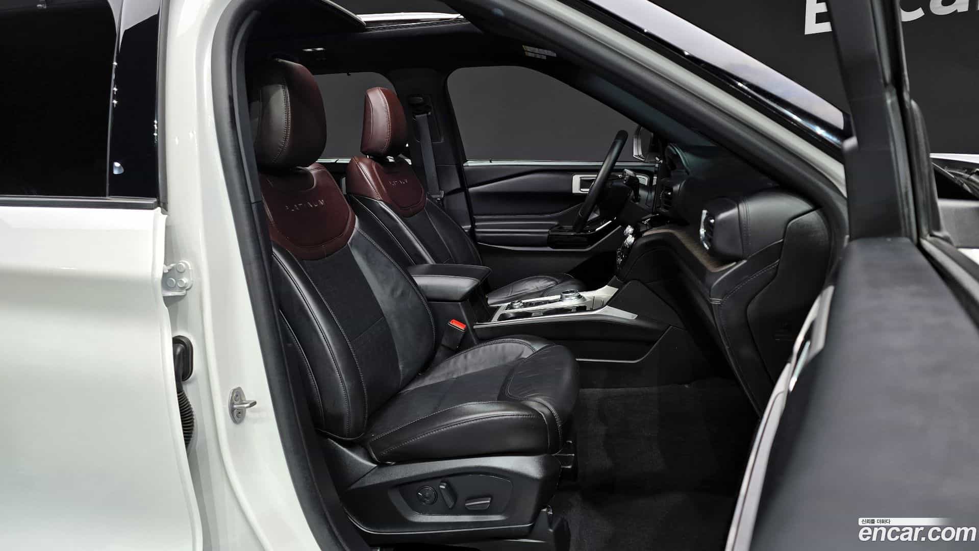 Explorer Ford 2023.11-INNER-010