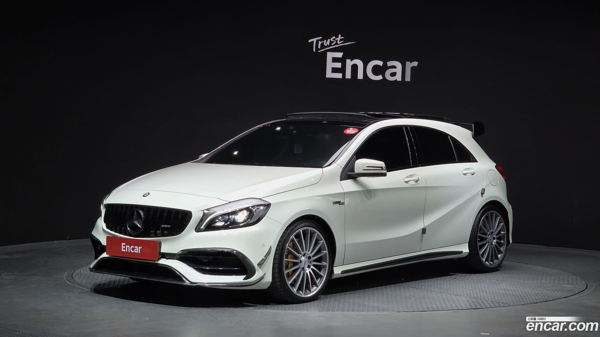 Main__Slider__Photo:A-Class Mercedes-Benz 2017.1-0