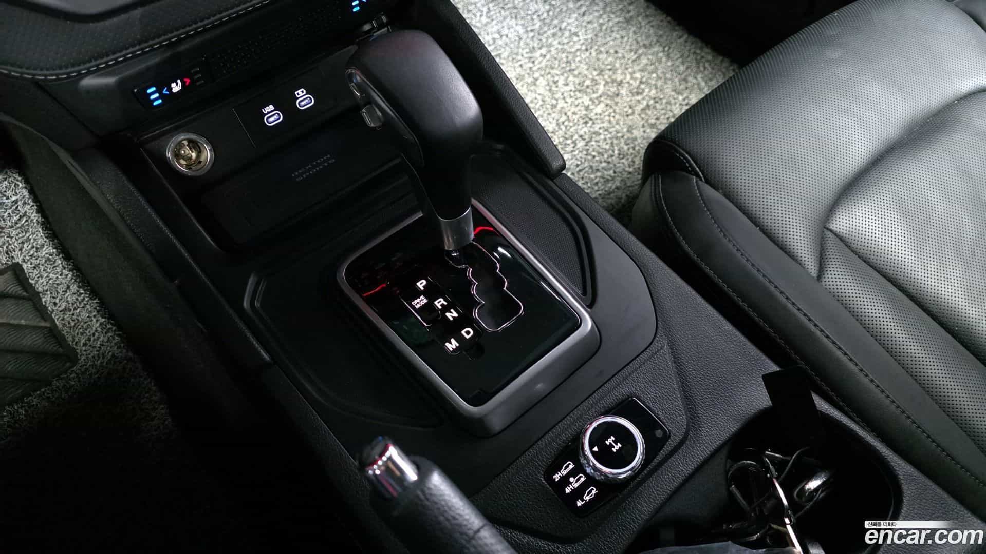 Rexton KG Mobility 2023.9-INNER-009