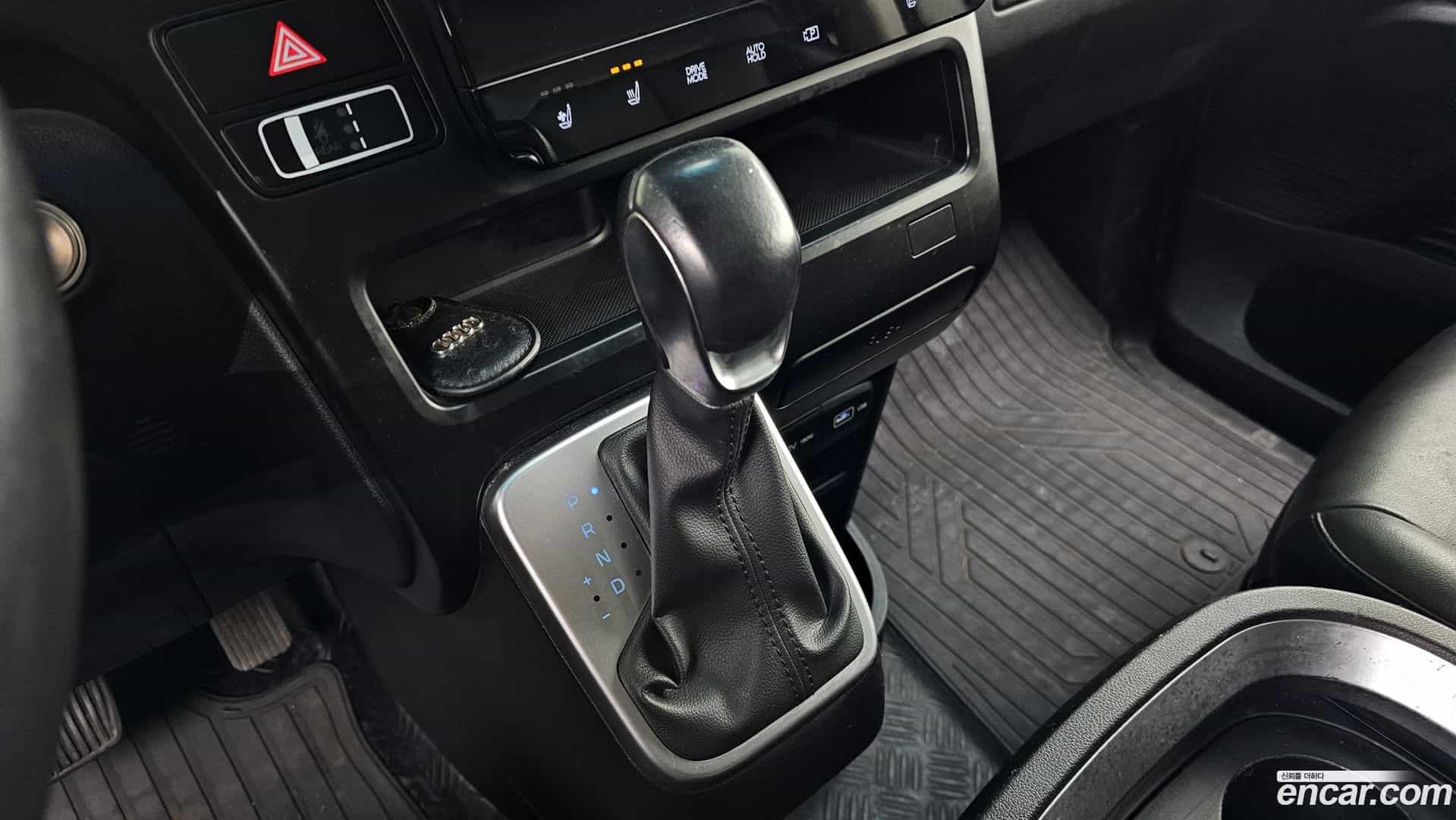 Staria Hyundai 2022.1-INNER-009