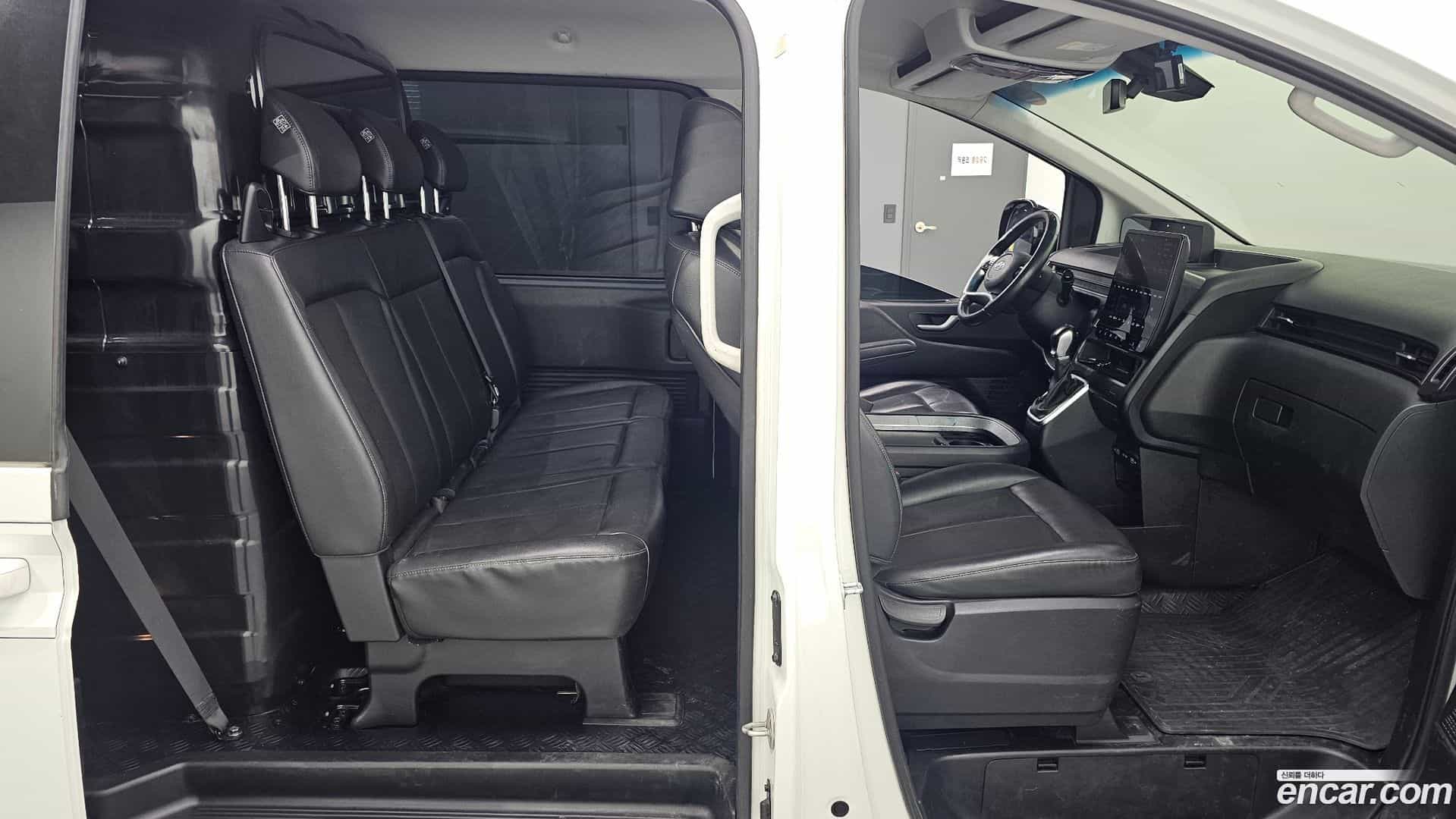Staria Hyundai 2022.1-OPTION-016