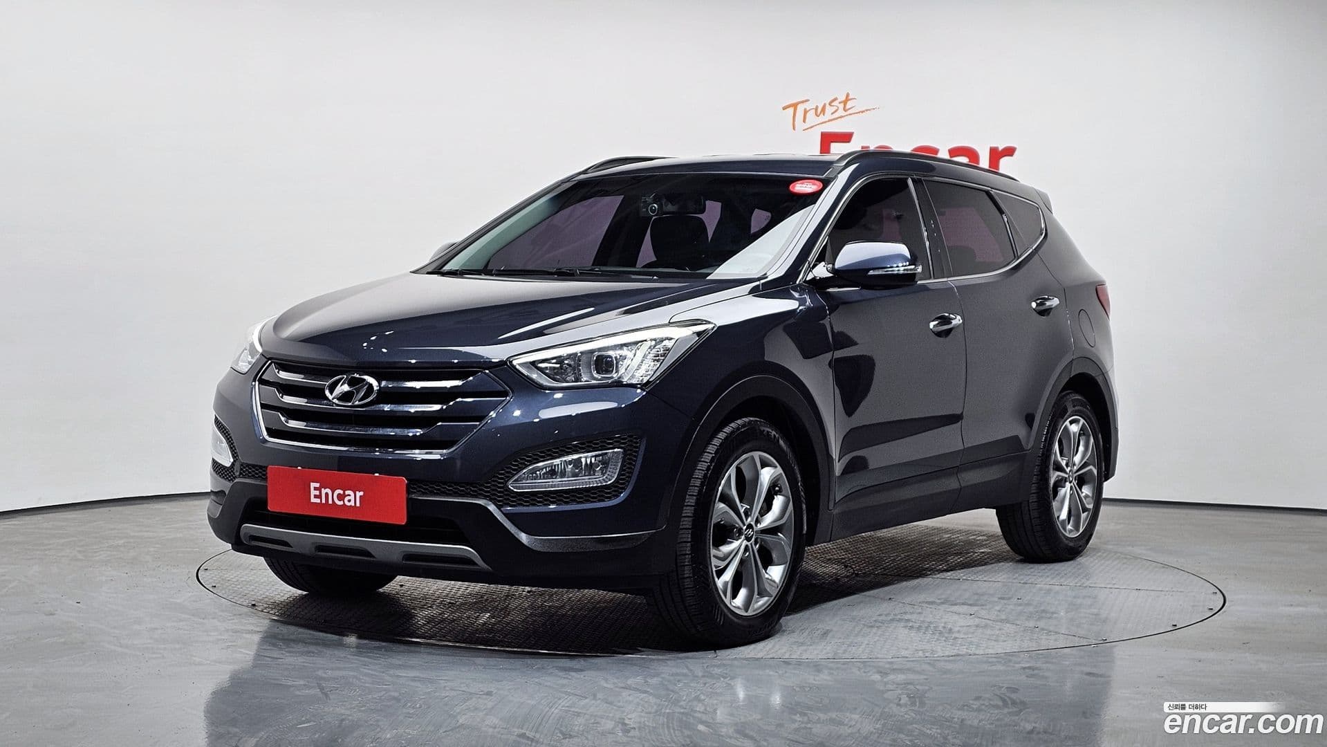 Main__Slider__Photo:Santafe Hyundai 2015.3-0