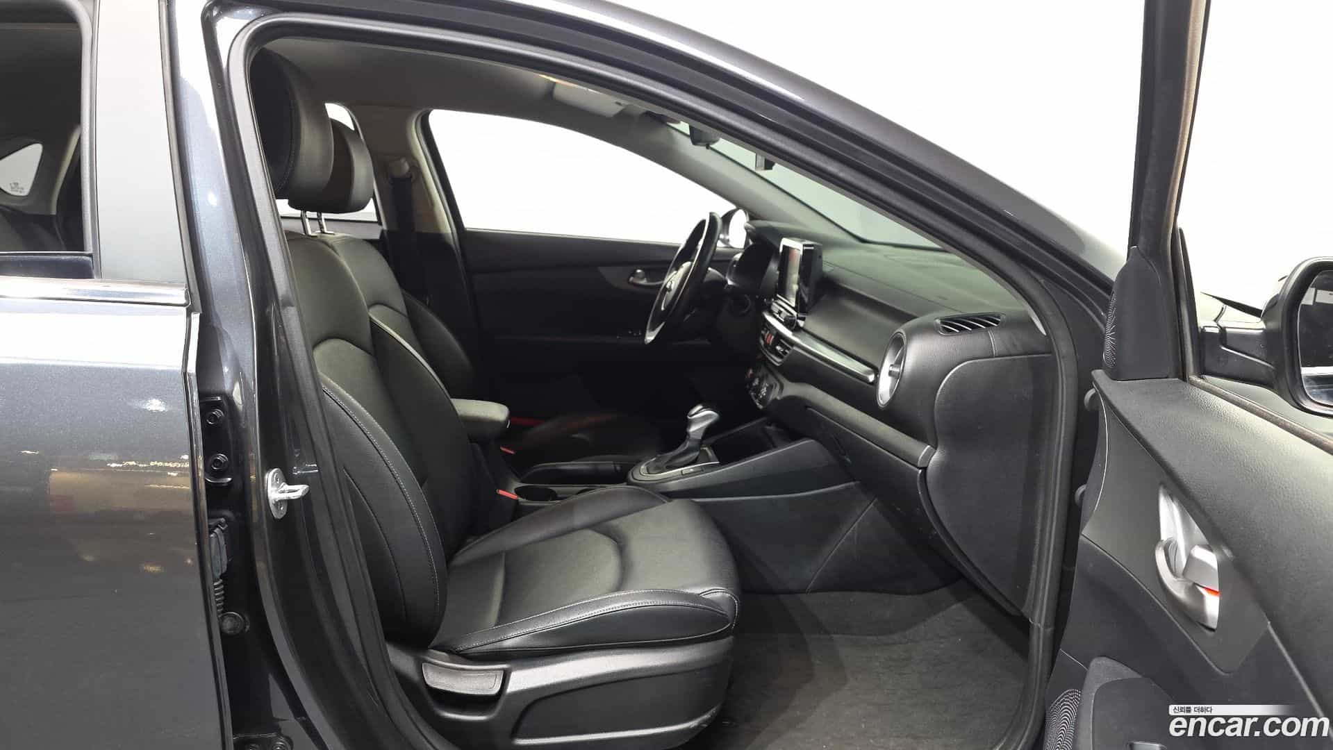 K3 Kia 2021.1-INNER-010