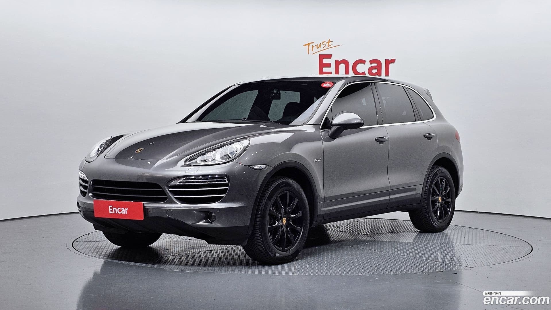 Main__Slider__Photo:Cayenne Porsche 2011.8-0