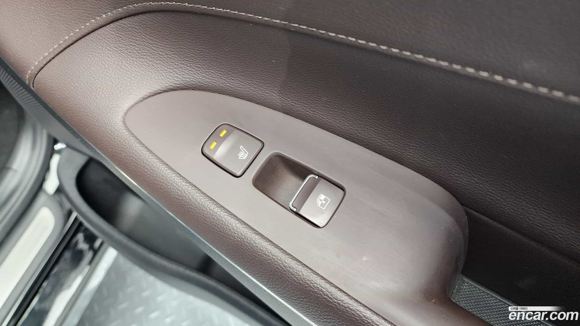 Grandeur Hyundai 2021.1-OPTION-022