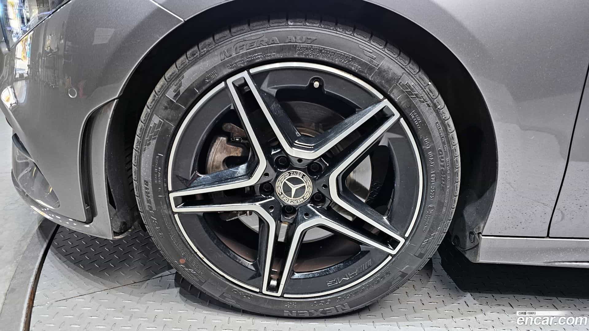 CLA-Class Mercedes-Benz 2021.4-OUTER-005