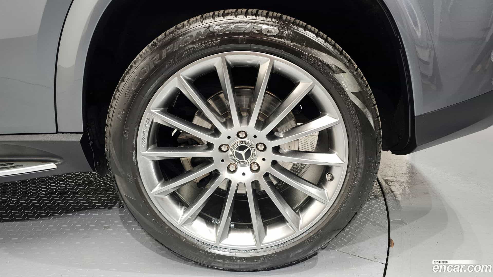 GLE-Class Mercedes-Benz 2022.0-OUTER-005