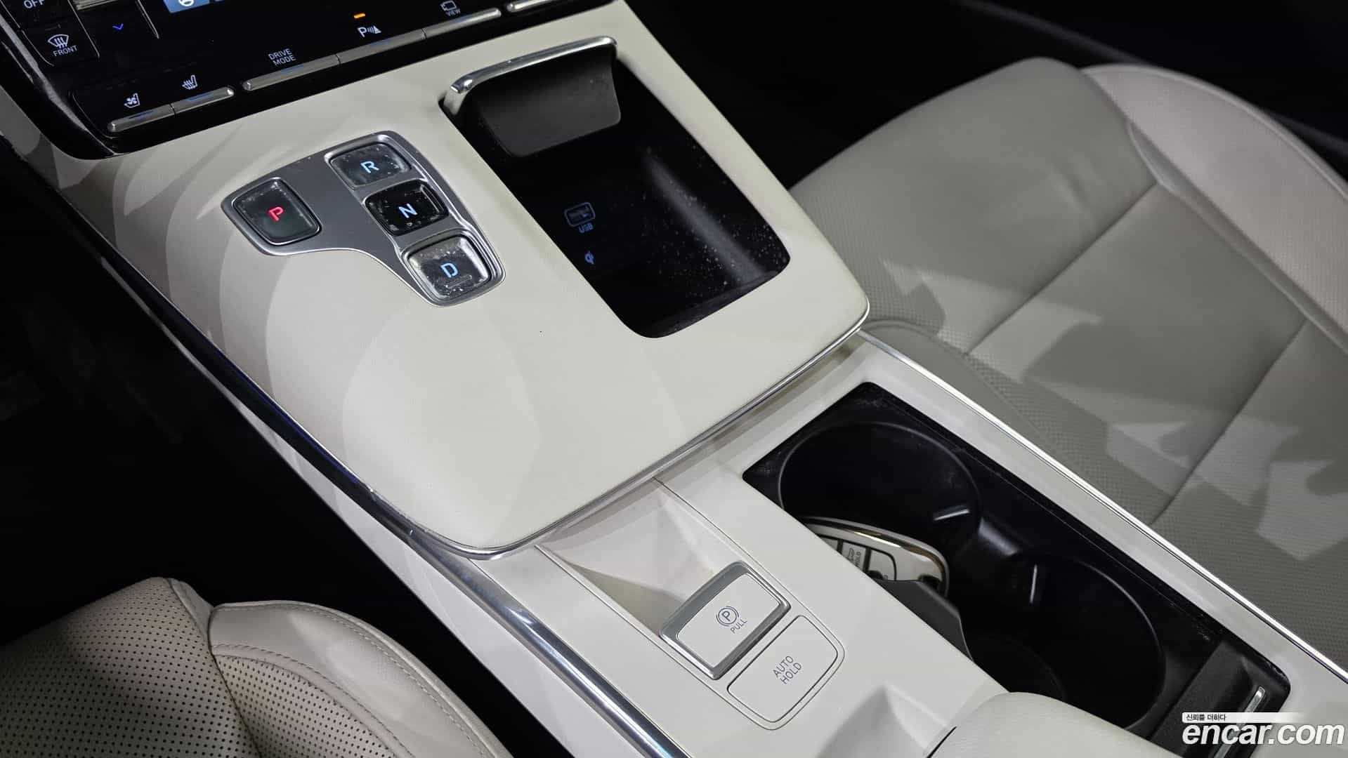 Grandeur Hyundai 2022.3-INNER-009