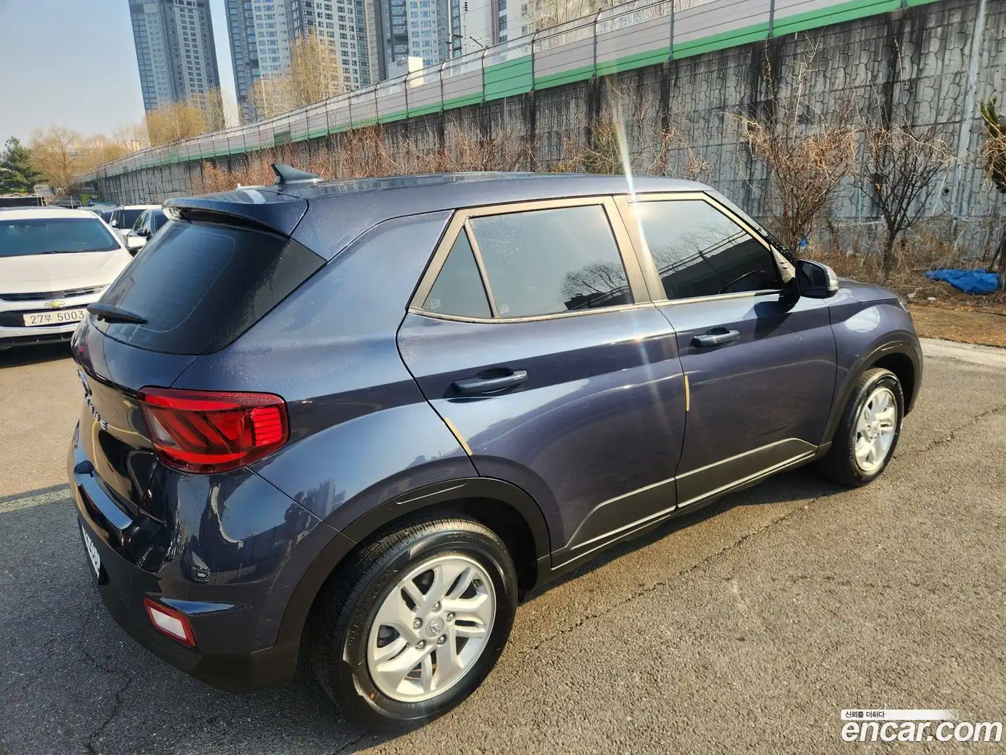 Venue Hyundai 2022.6-OUTER-002