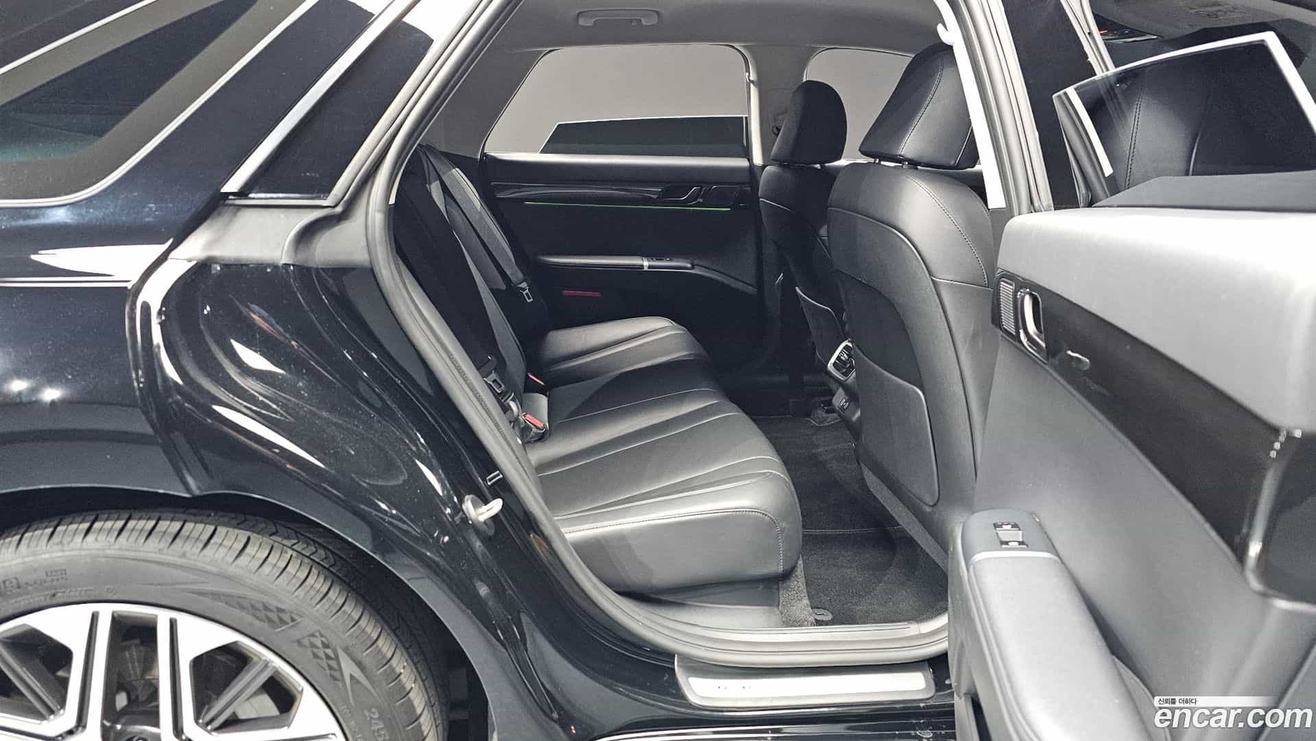 Grandeur Hyundai 2023.3-OPTION-016