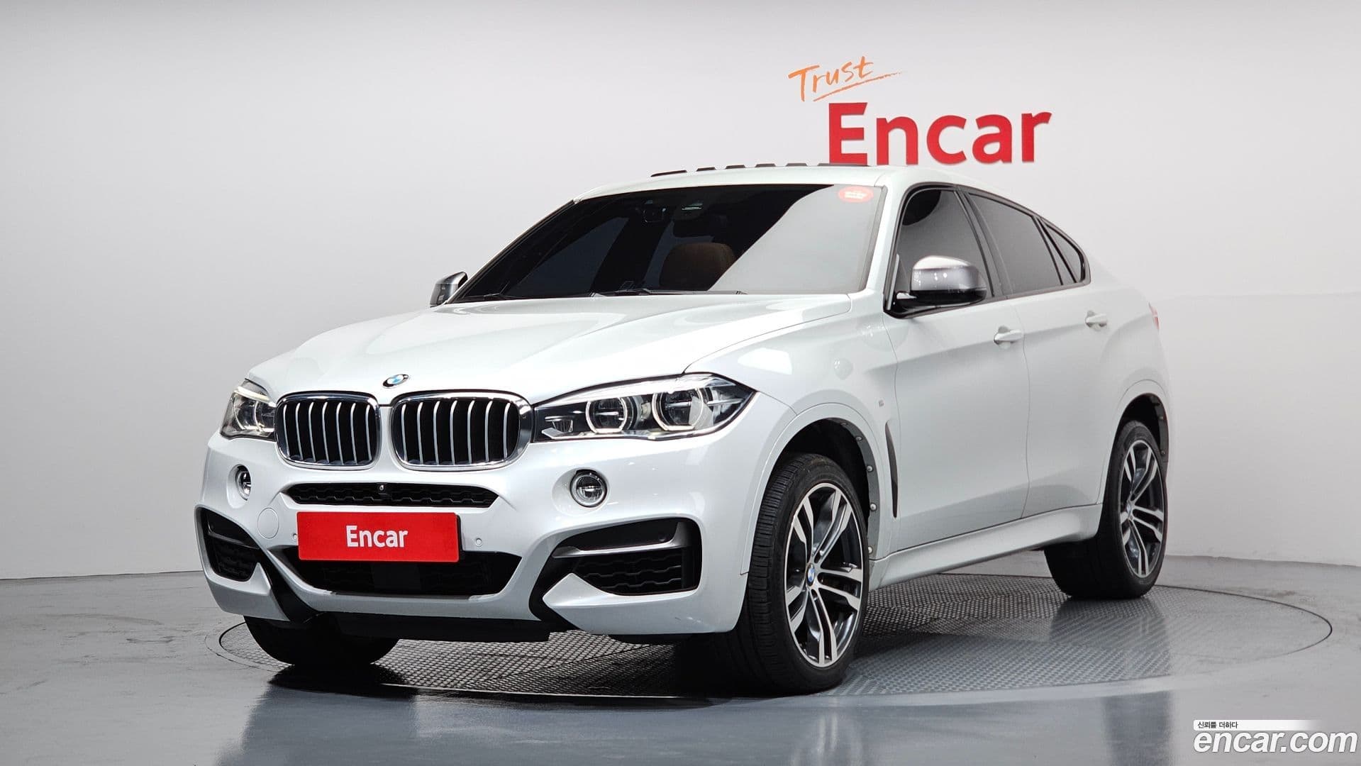 Main__Slider__Photo:X6 BMW 2018.11-0