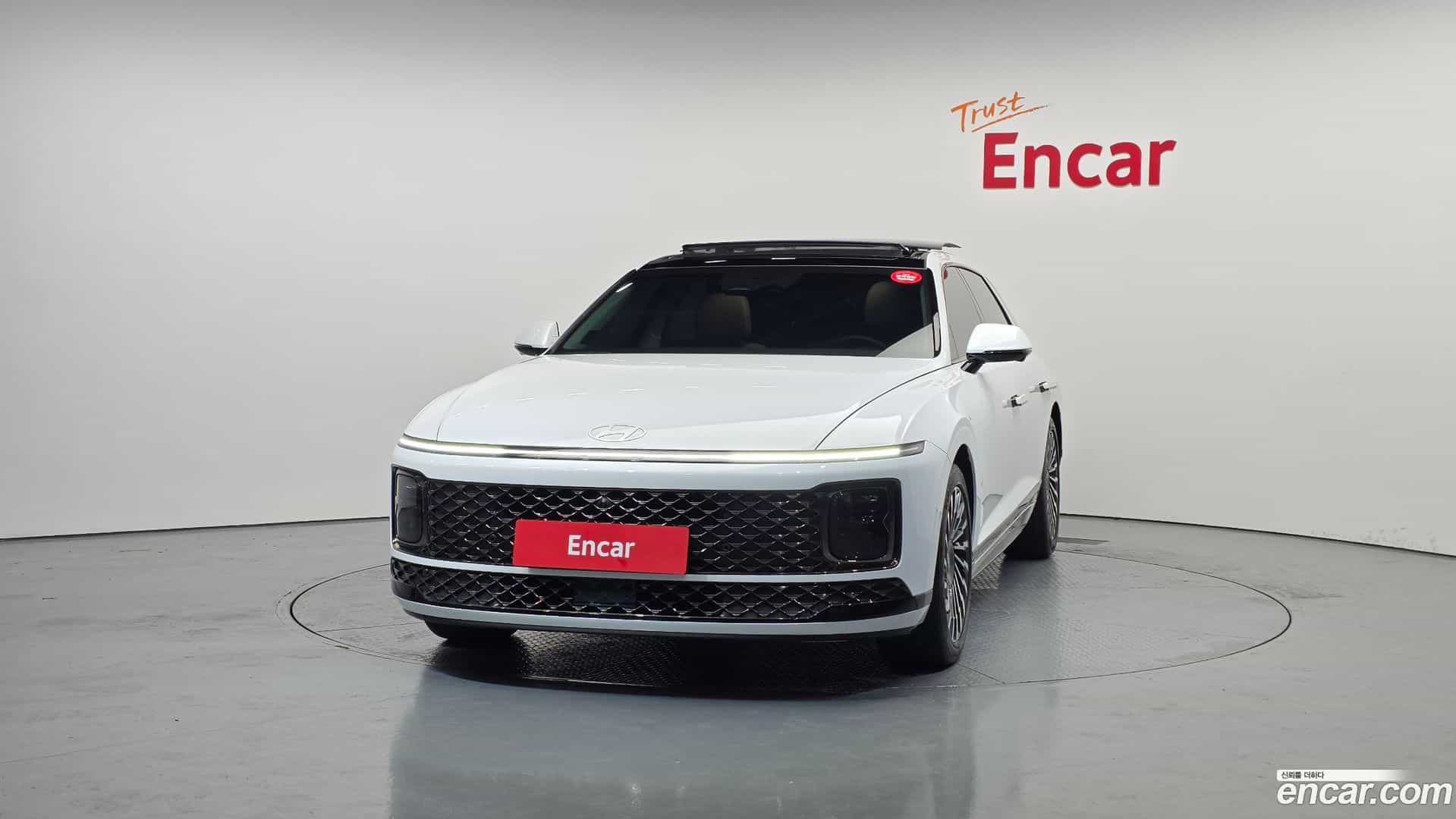 Grandeur Hyundai 2025.1-OUTER-003