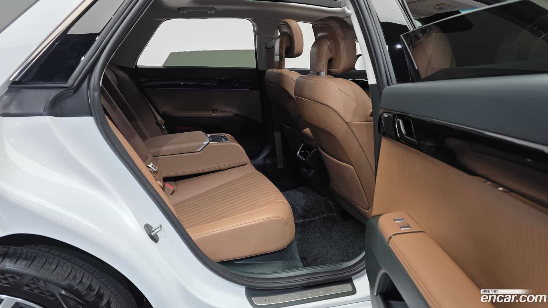 Grandeur Hyundai 2025.1-OPTION-016