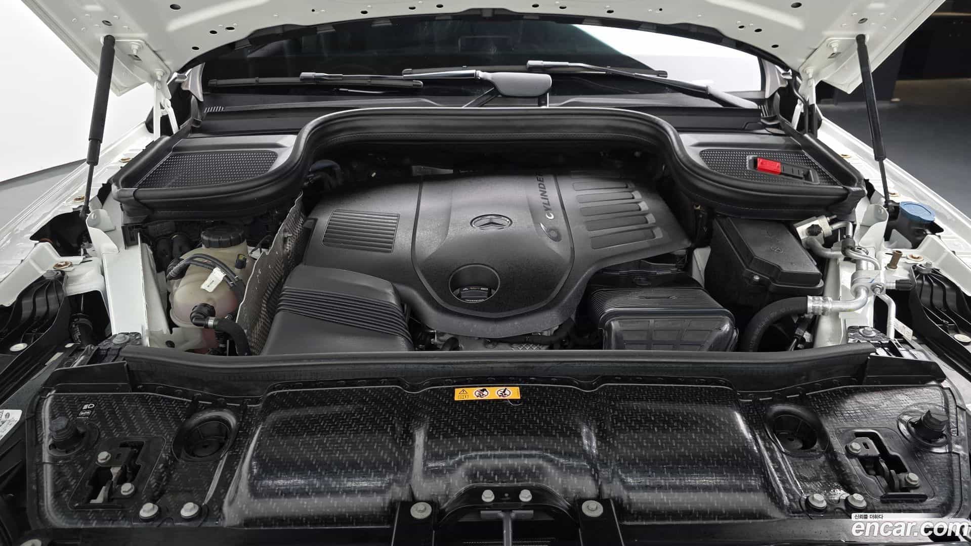 GLE-Class Mercedes-Benz 2021.3-INNER-006