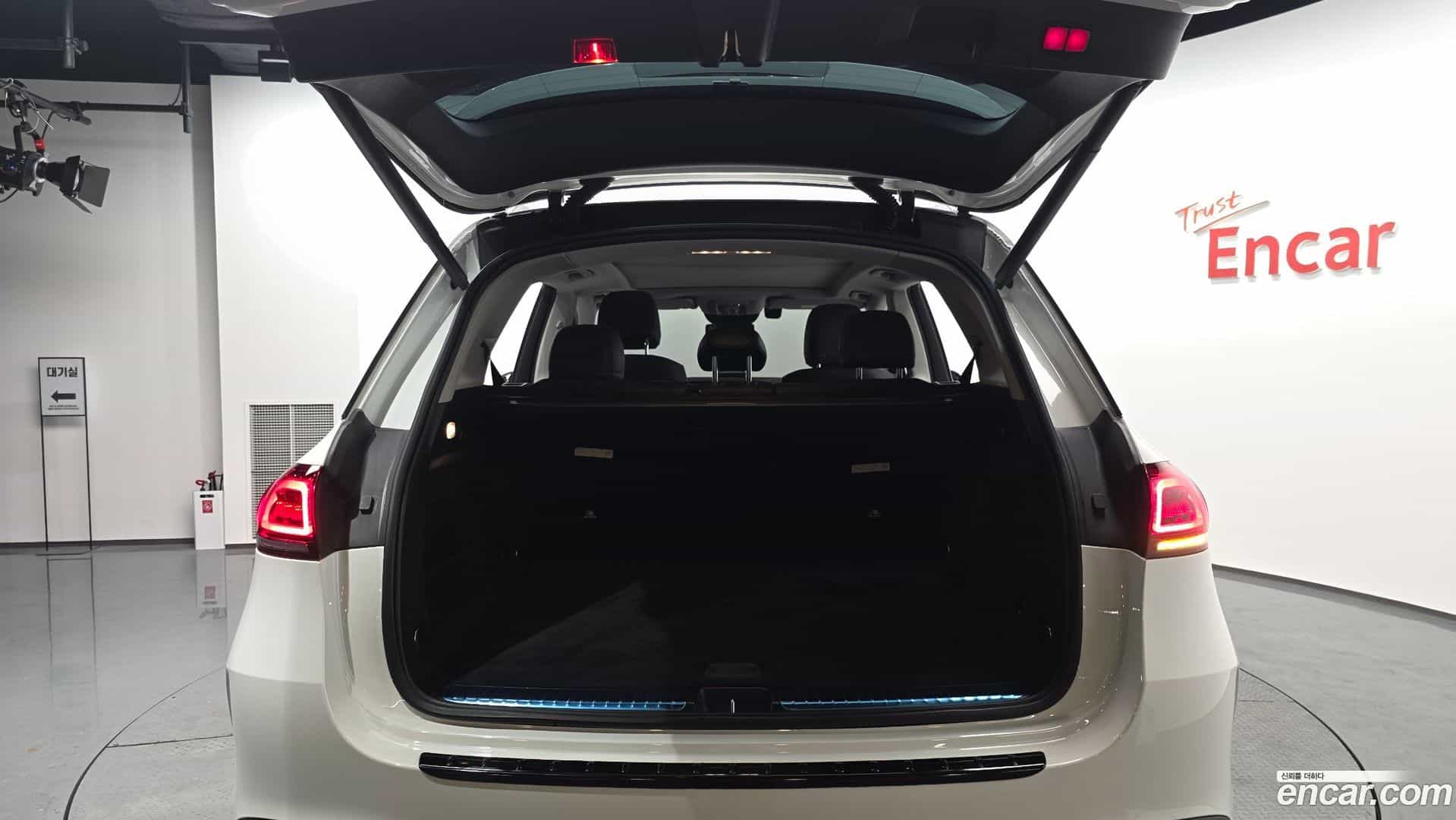 GLE-Class Mercedes-Benz 2021.3-OPTION-024