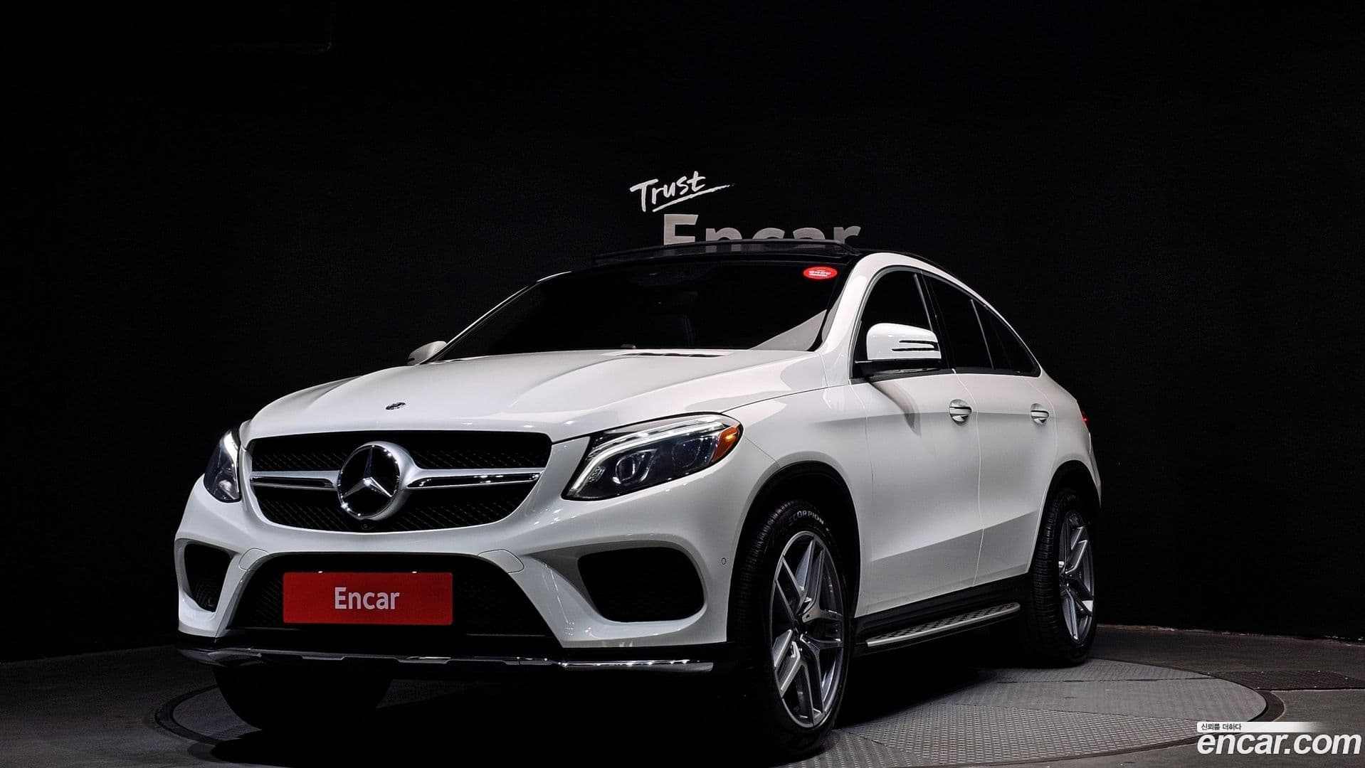 Main__Slider__Photo:GLE-Class Mercedes-Benz 2018.5-0