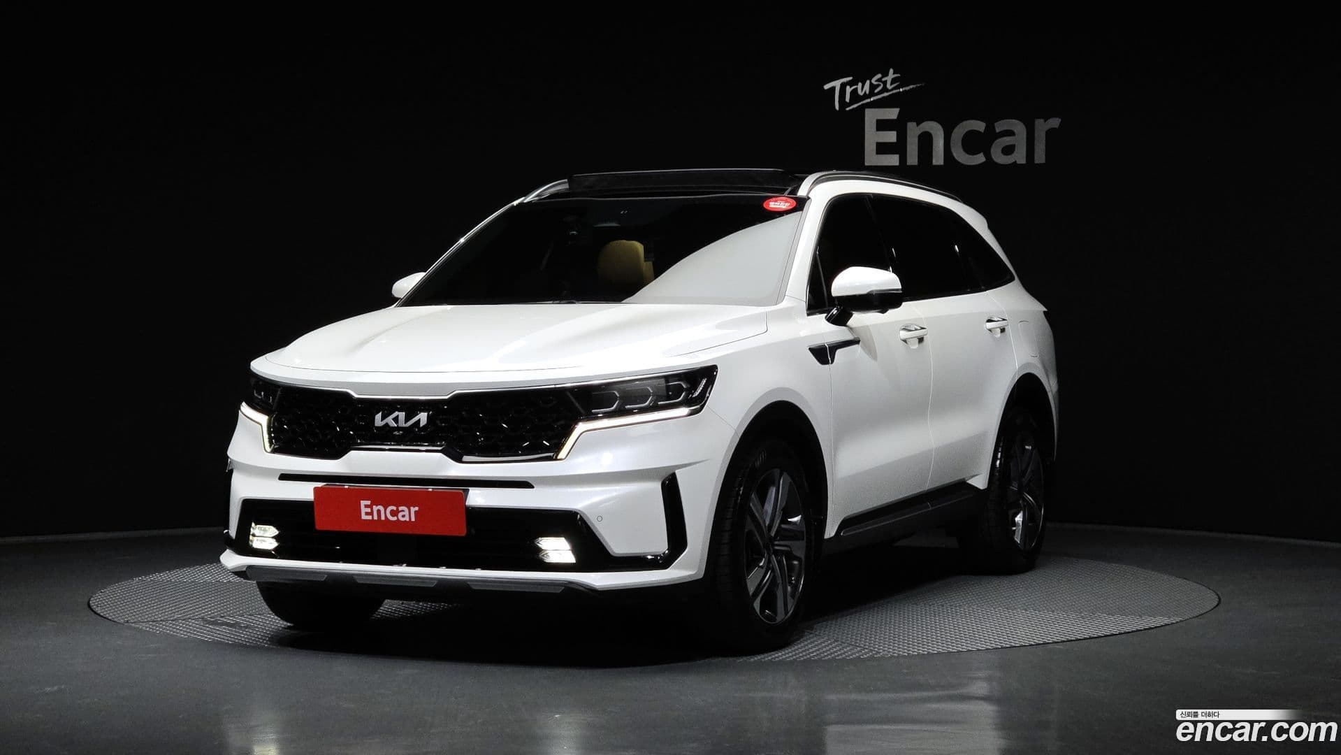 Main__Slider__Photo:Sorento Kia 2022.6-0