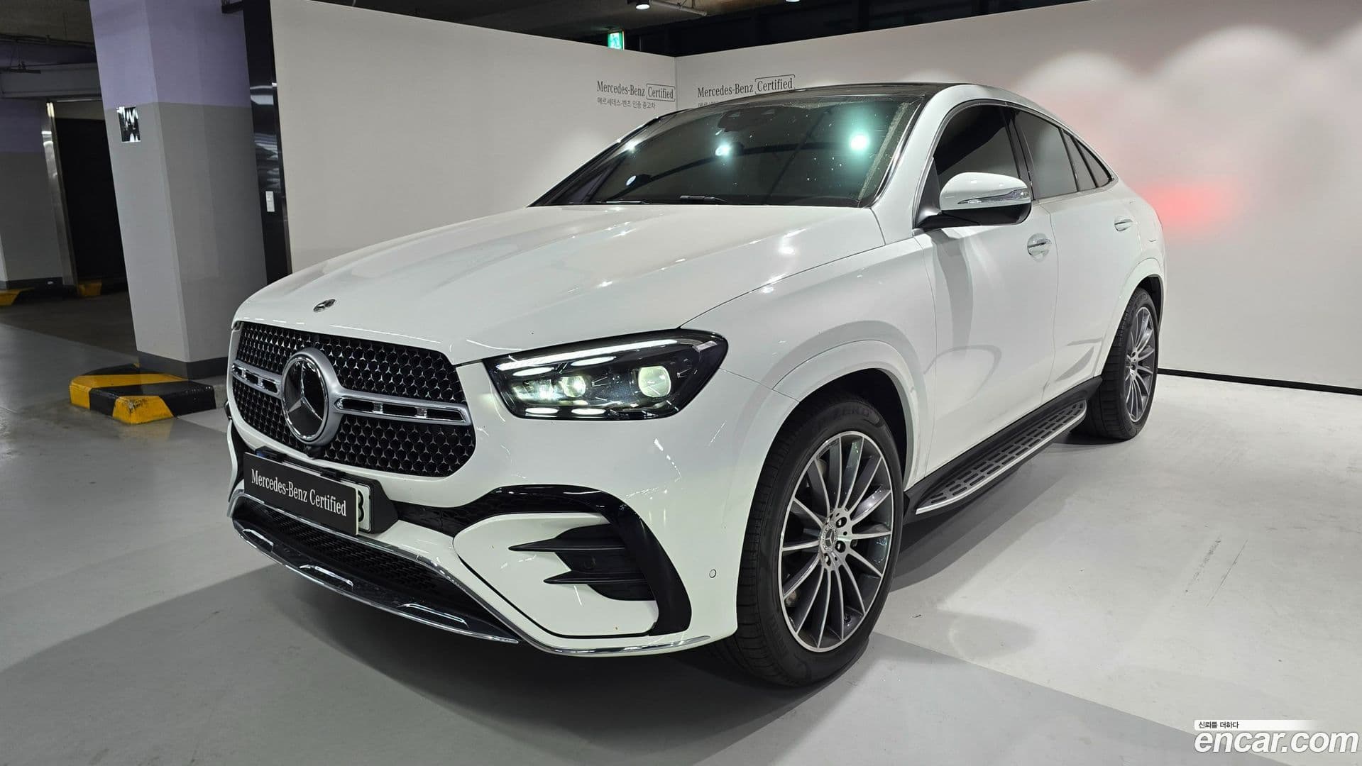 Main__Slider__Photo:GLE-Class Mercedes-Benz 2024.10-0