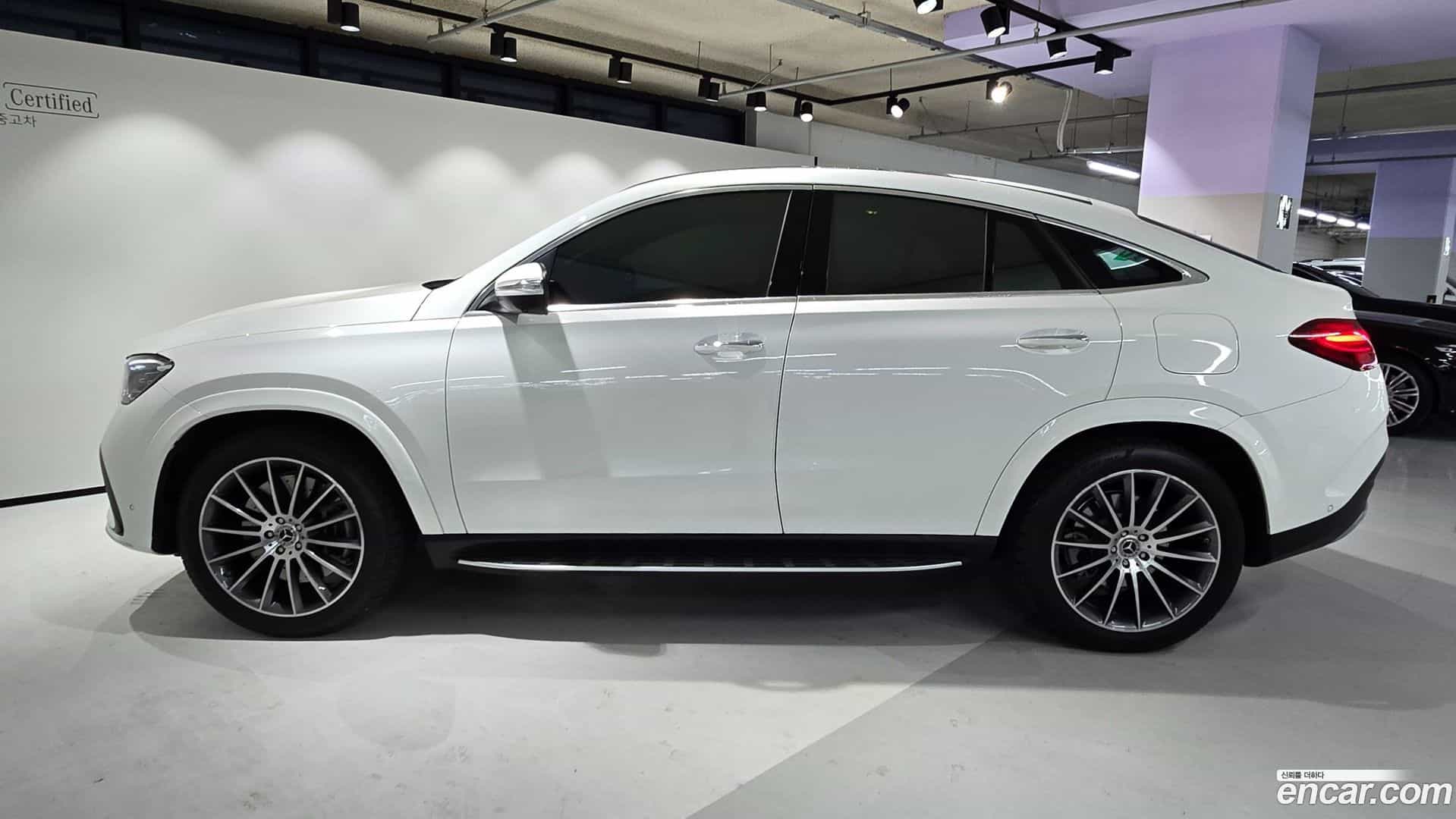 GLE-Class Mercedes-Benz 2024.10-INNER-008