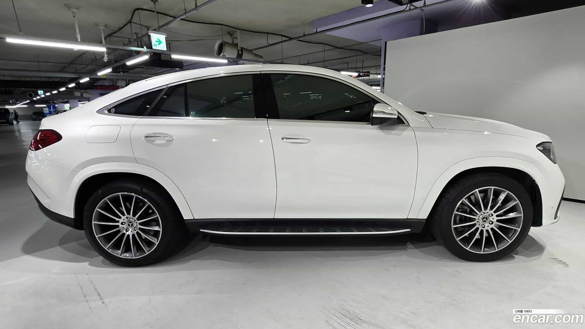 GLE-Class Mercedes-Benz 2024.10-INNER-009
