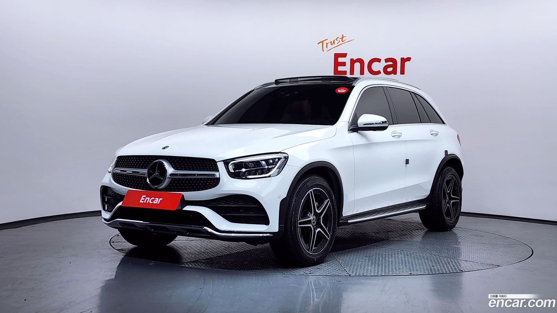Main__Slider__Photo:GLC-Class Mercedes-Benz 2022.8-0
