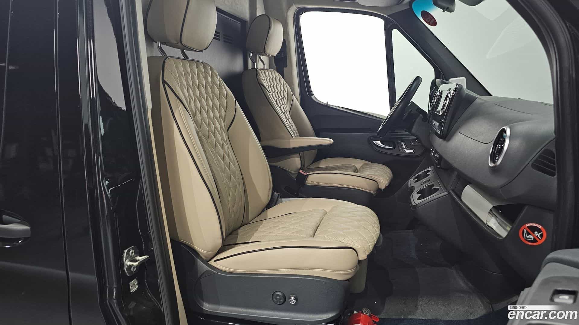 Sprinter Mercedes-Benz 2021.0-INNER-010