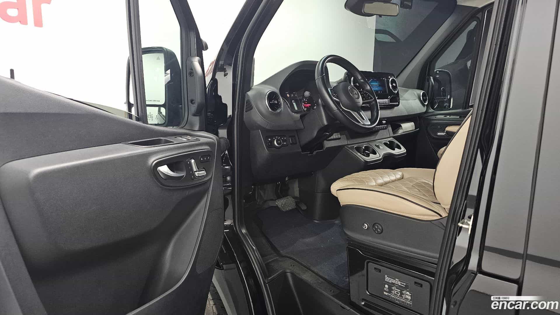 Sprinter Mercedes-Benz 2021.0-OPTION-015