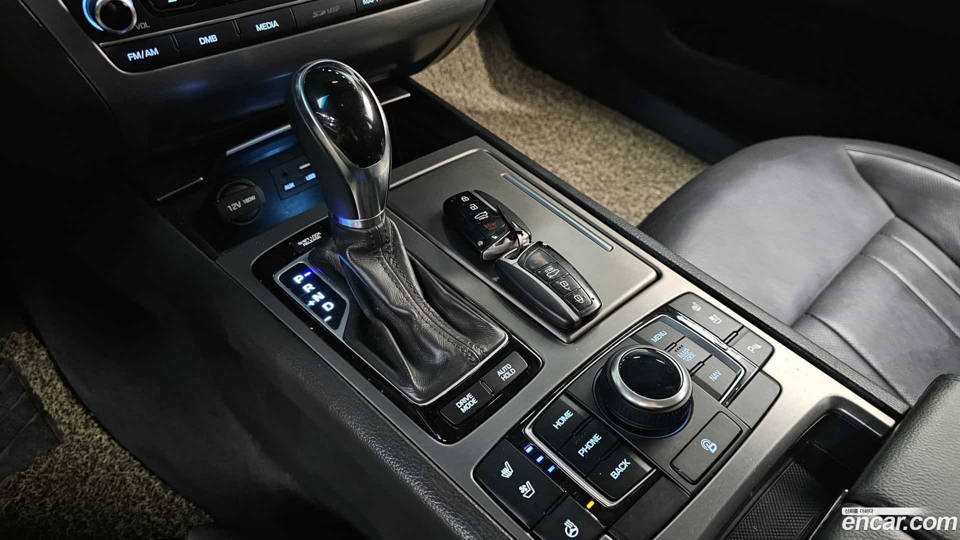 Genesis Hyundai 2014.9-INNER-009