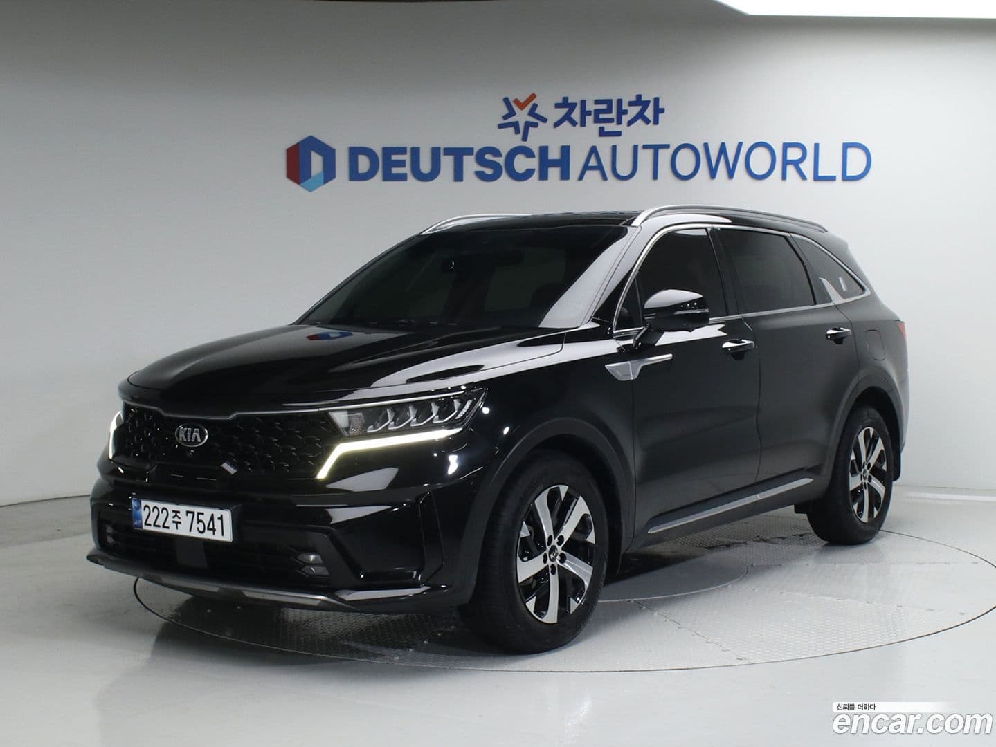 Main__Slider__Photo:Sorento Kia 2020.5-0