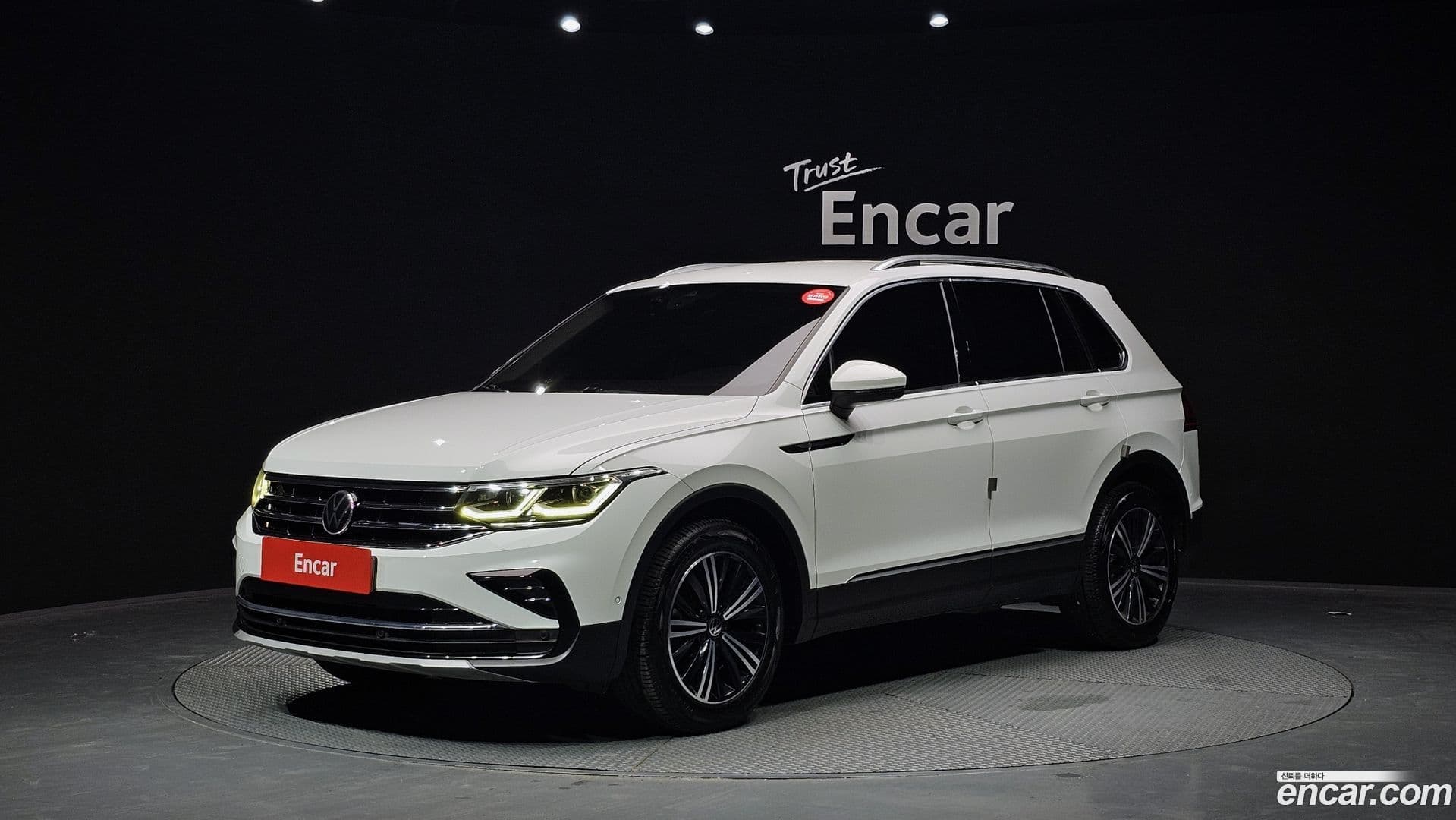 Main__Slider__Photo:Tiguan Volkswagen 2021.7-0
