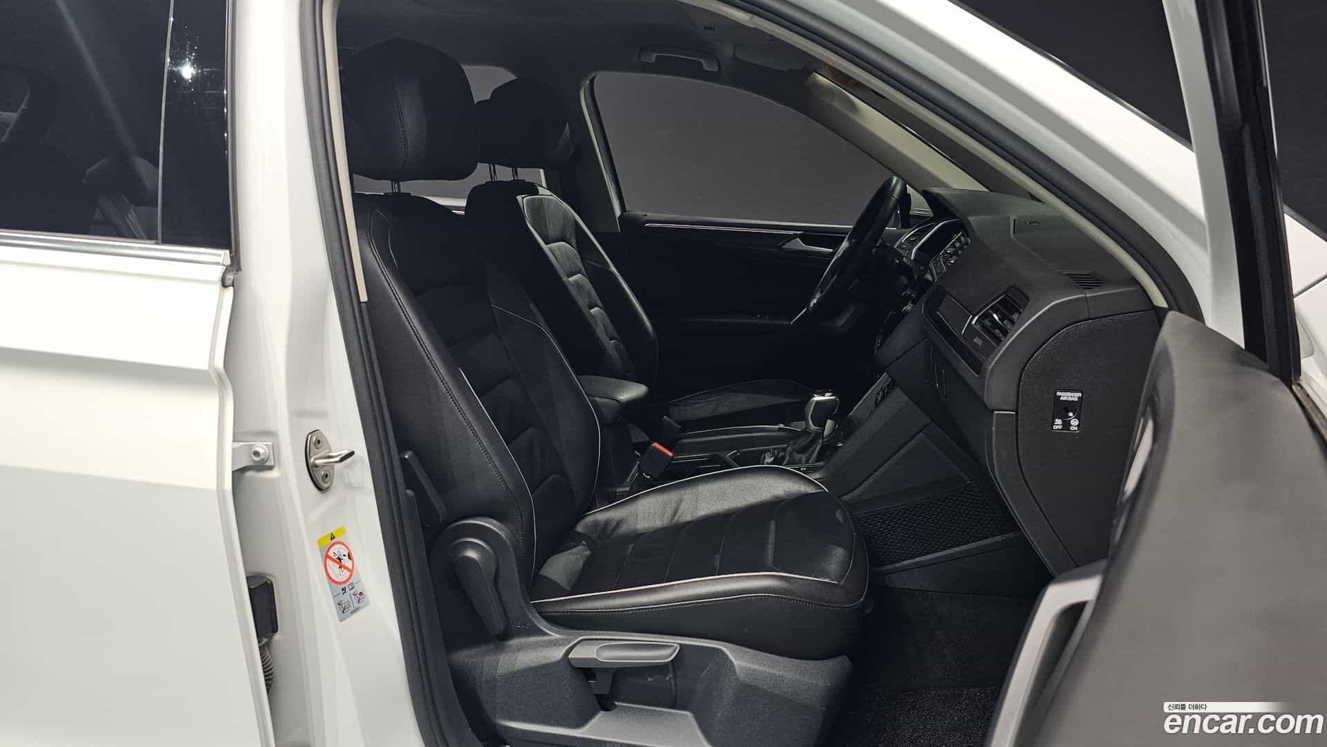 Tiguan Volkswagen 2021.7-INNER-010