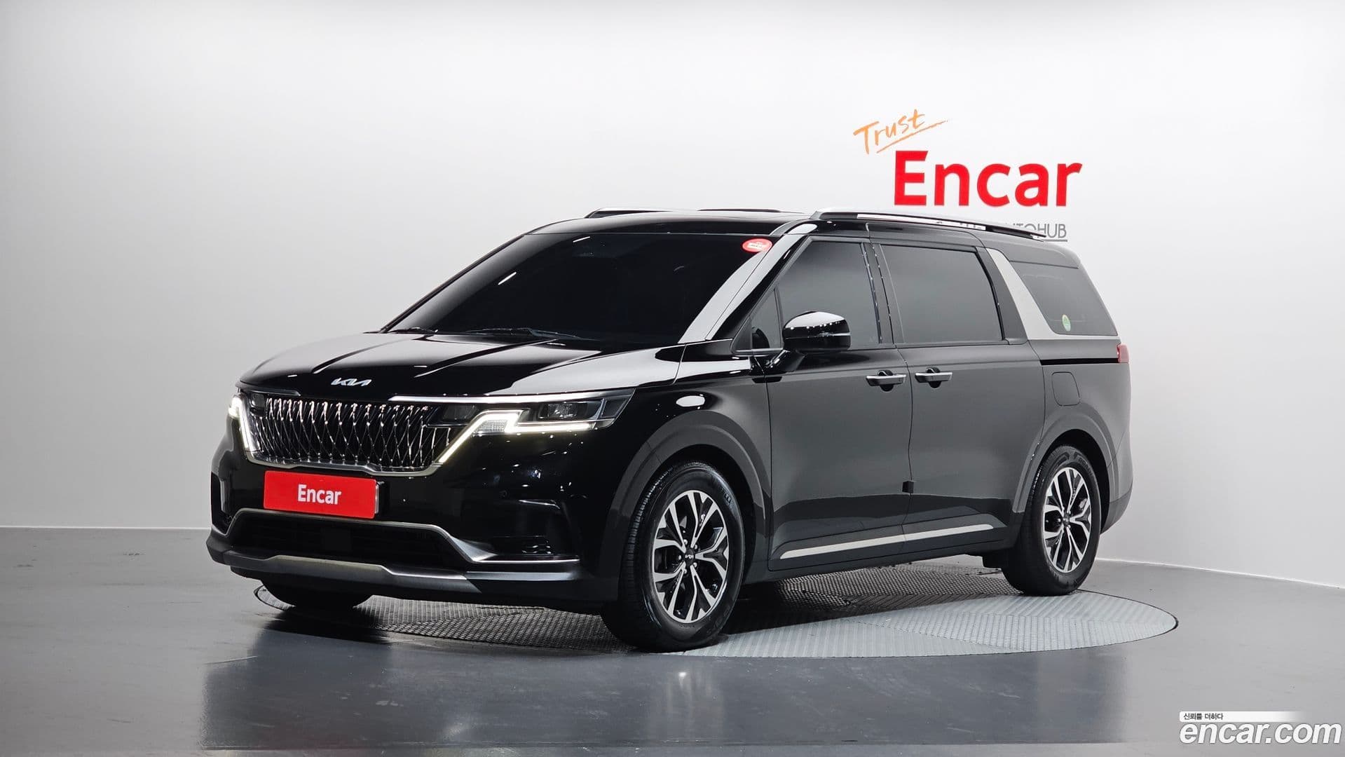 Main__Slider__Photo:Canival Kia 2022.7-0