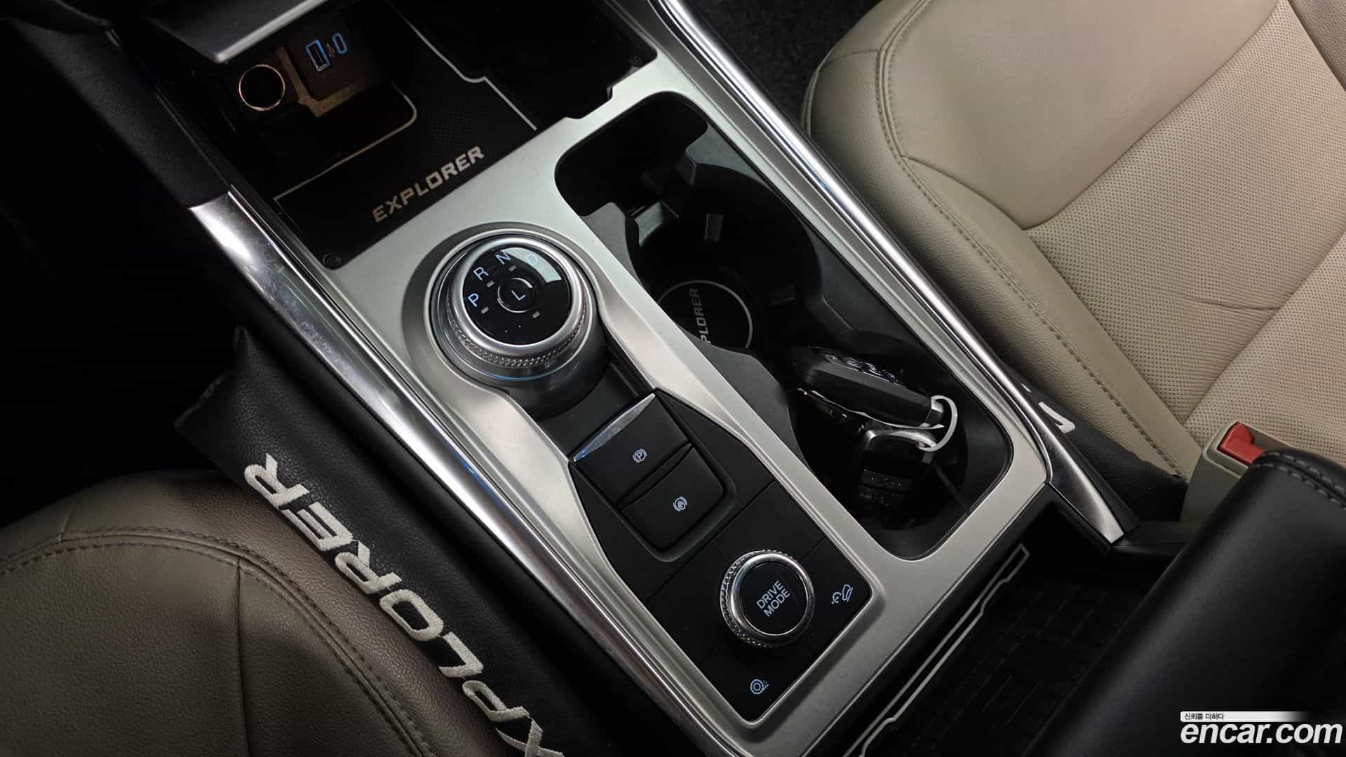 Explorer Ford 2022.11-INNER-009