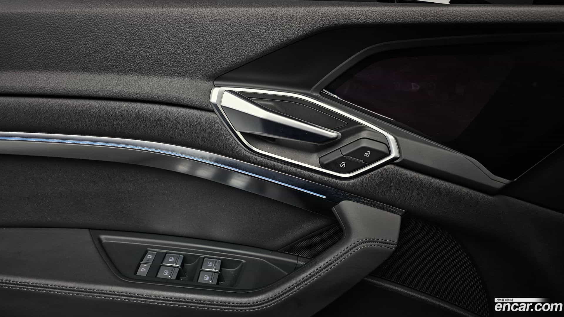e-tron Audi 2022.1-OPTION-016