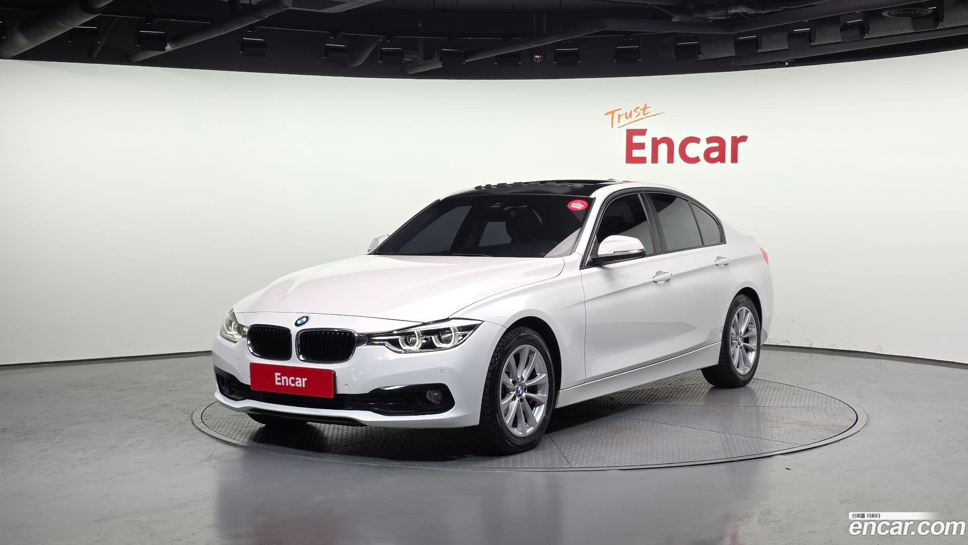 Main__Slider__Photo:3-Series BMW 2018.3-0