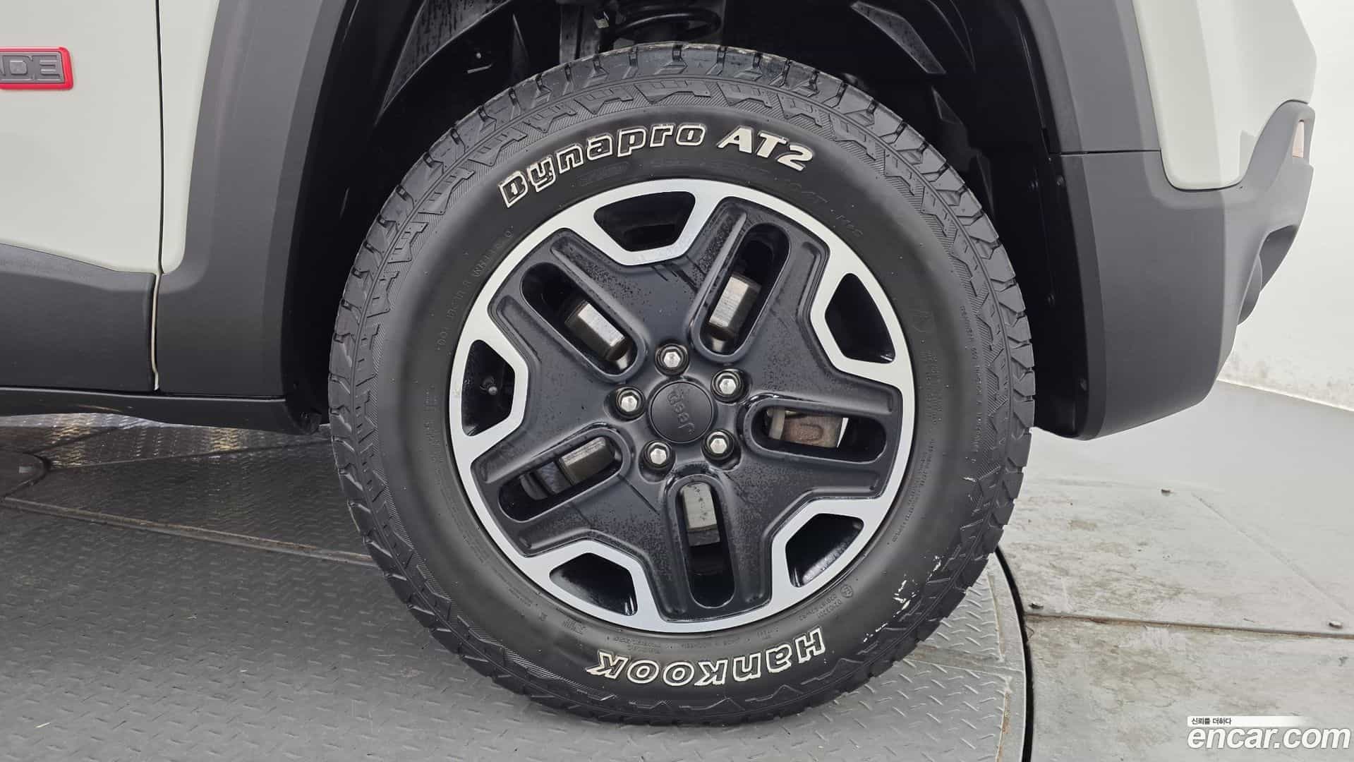 Renegade Jeep 2017.11-OUTER-005