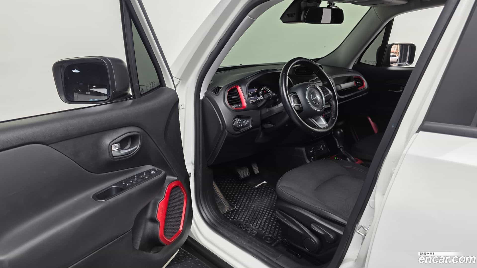 Renegade Jeep 2017.11-INNER-010