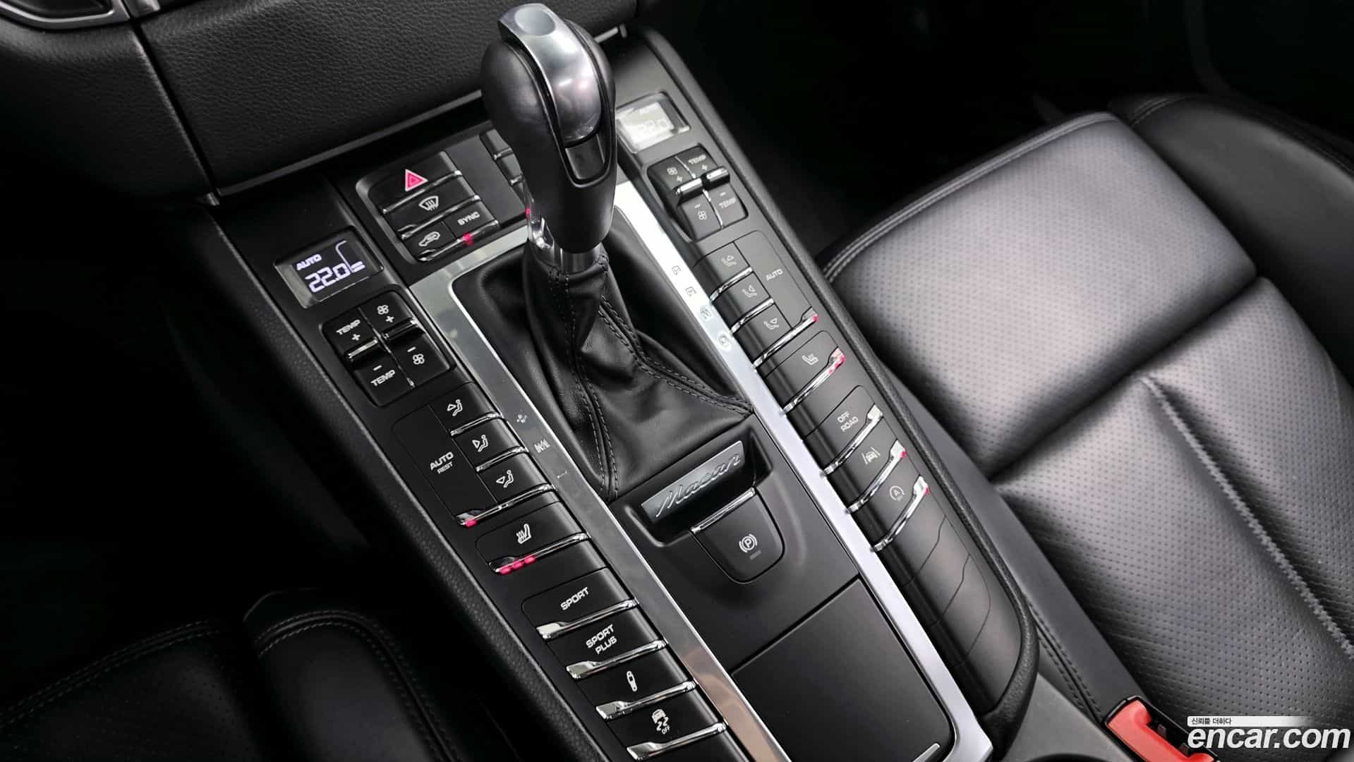 Macan Porsche 2017.11-INNER-009
