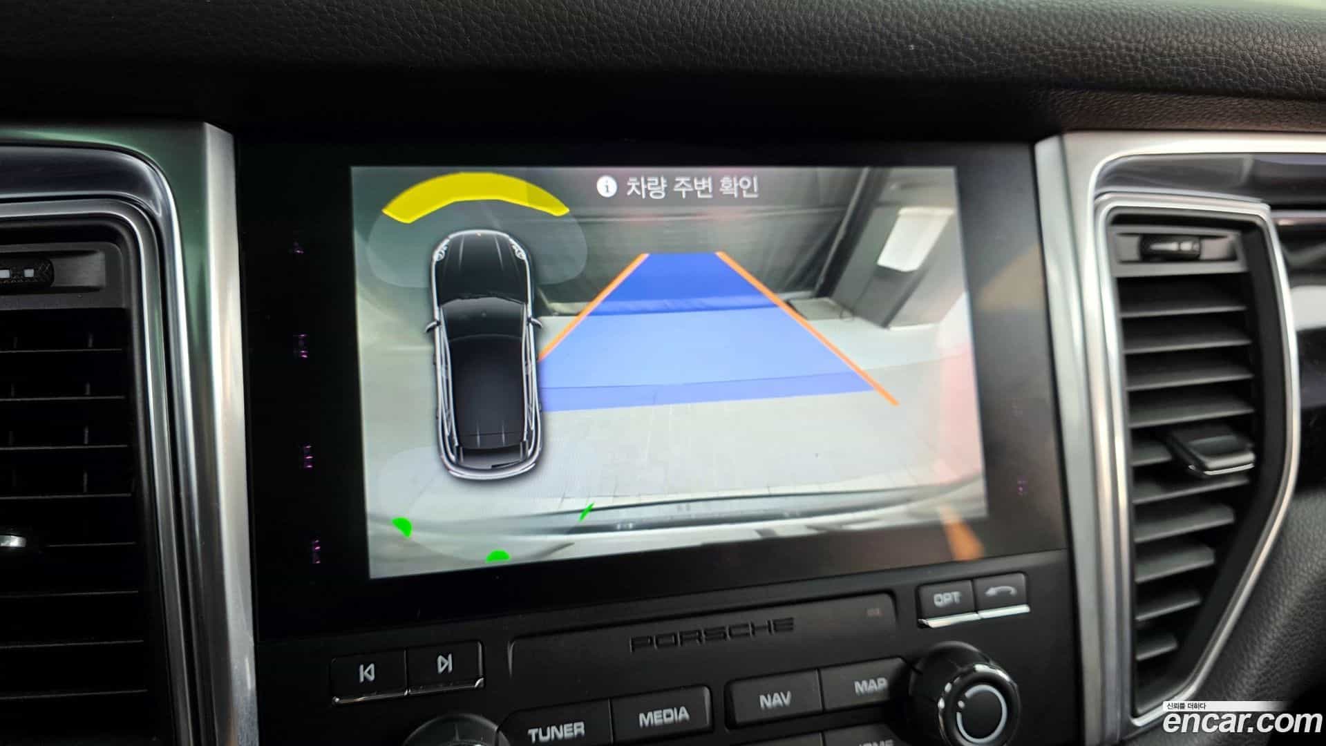 Macan Porsche 2017.11-OPTION-021