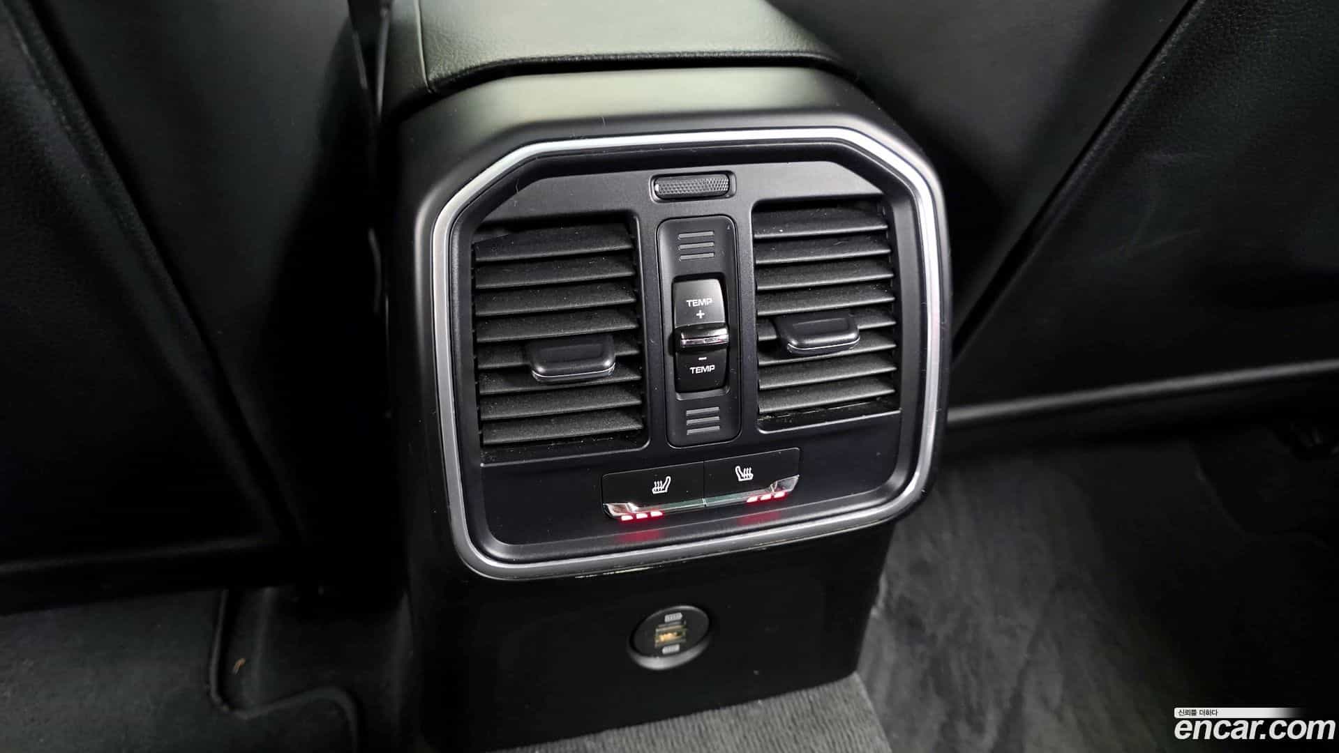 Macan Porsche 2017.11-OPTION-023