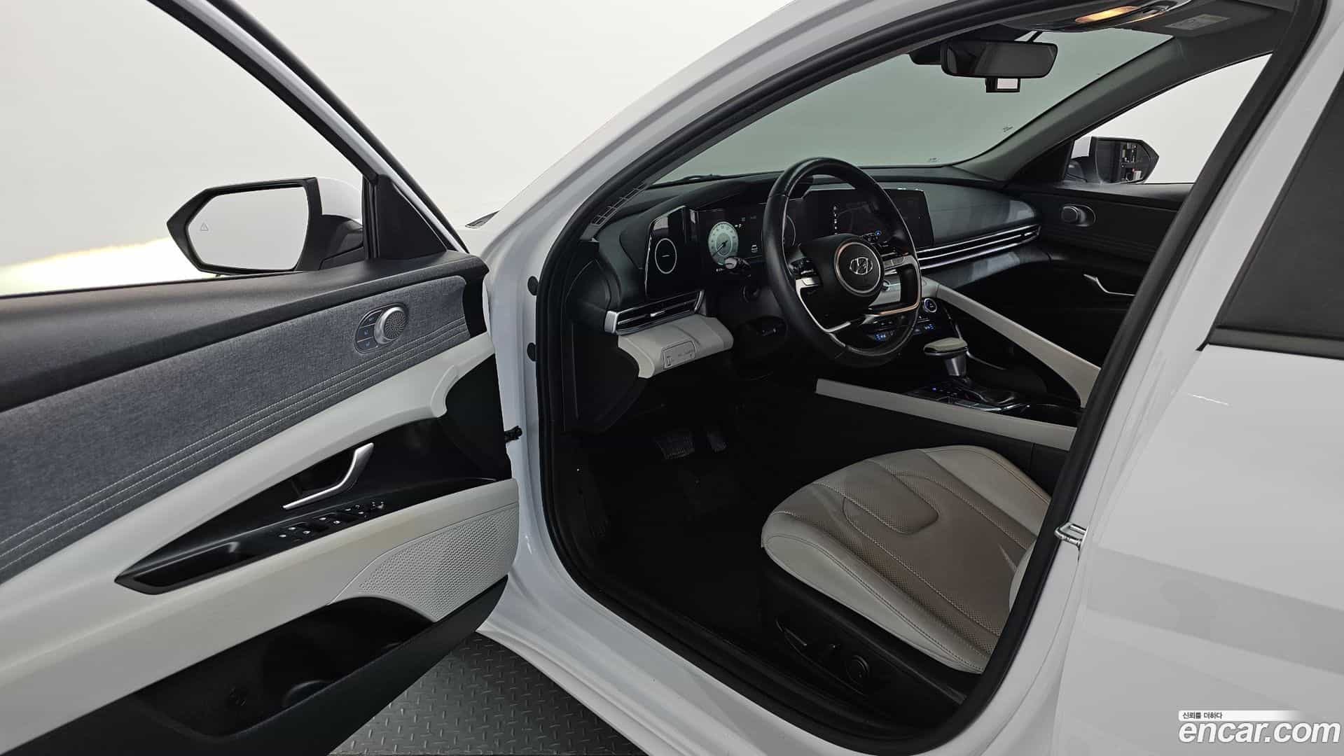 AVANTE Hyundai 2023.2-INNER-010