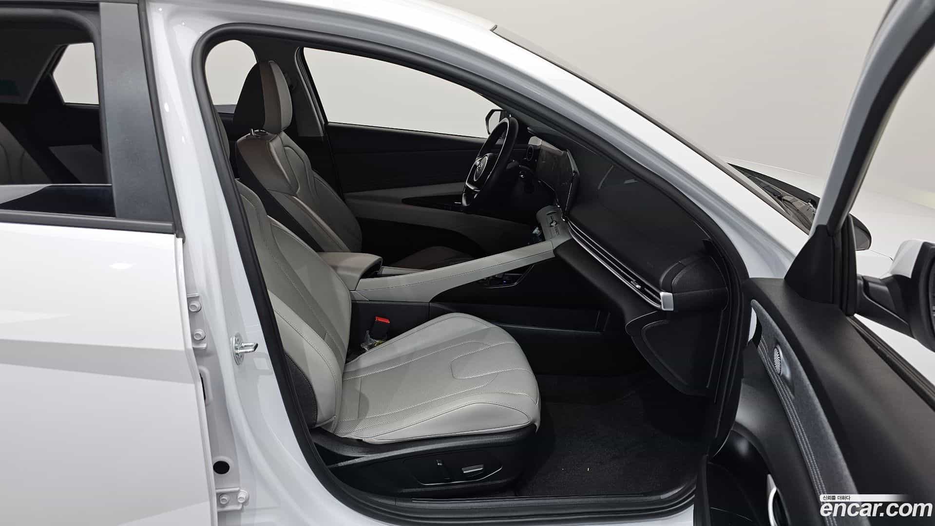 AVANTE Hyundai 2023.2-OPTION-015