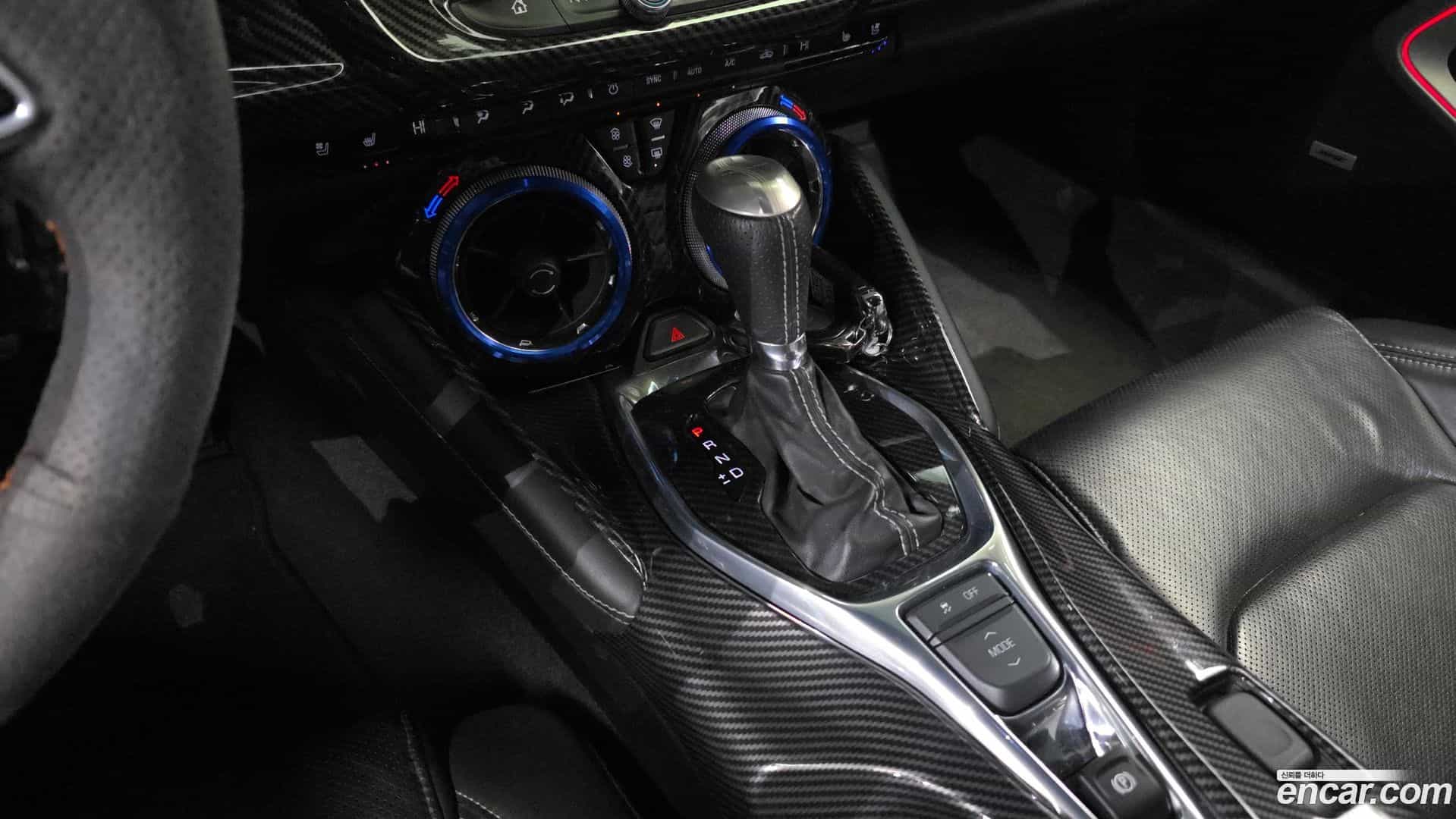 Camaro Chevrolet 2016.9-INNER-009
